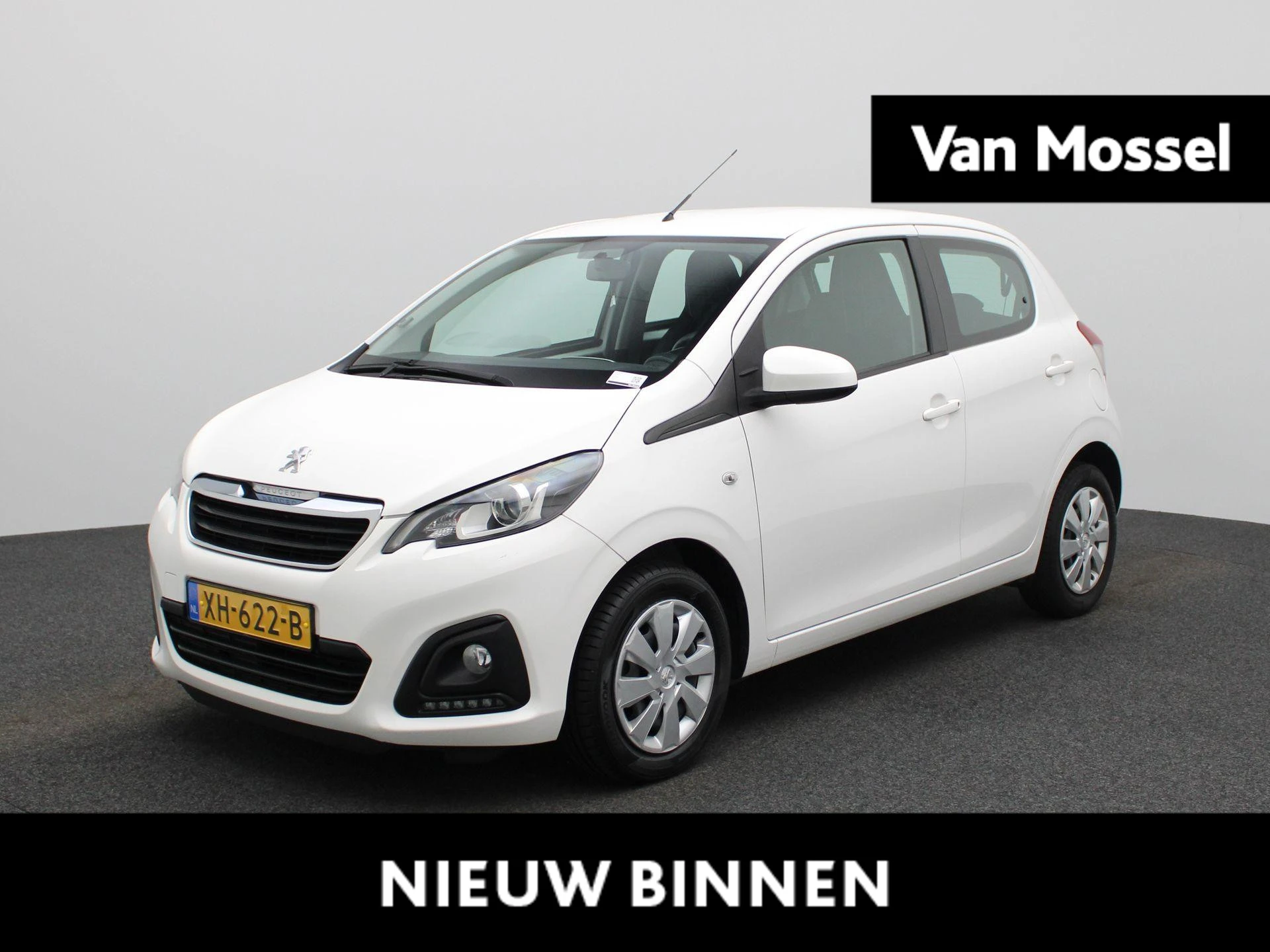 Peugeot 108 met kenteken 45100 – autofoto 2