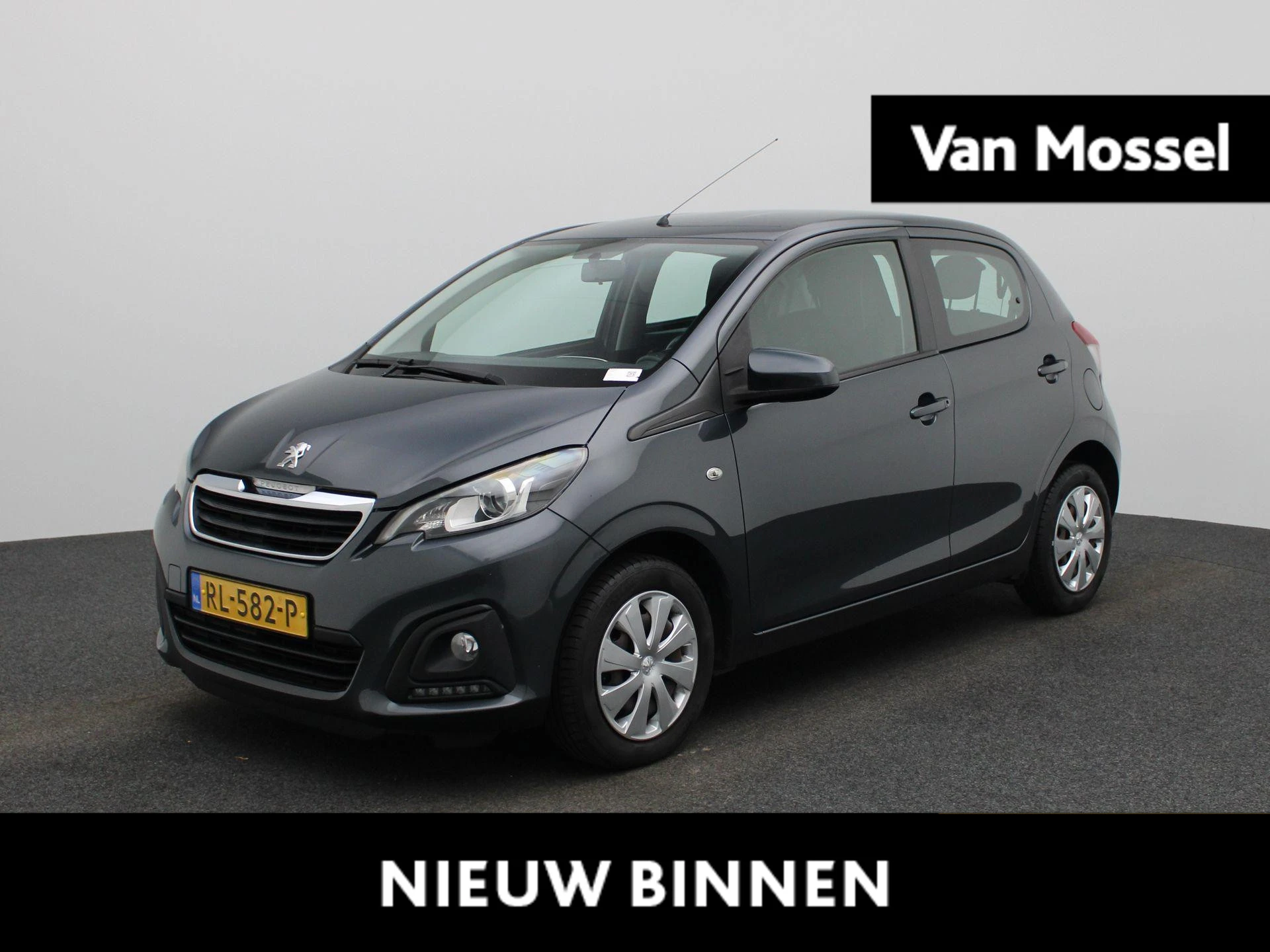 Peugeot 108 met kenteken 45100 – autofoto 2