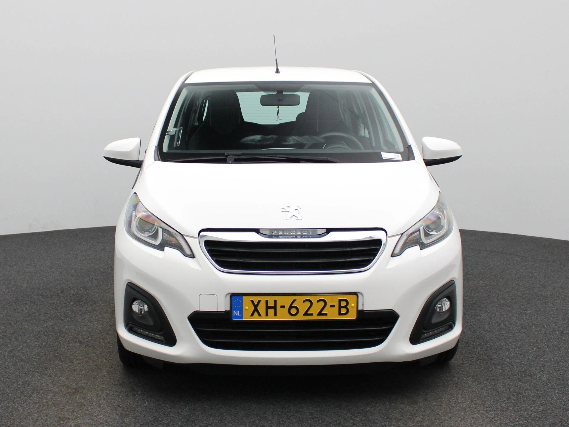 Peugeot 108 met kenteken 45100 – autofoto 4
