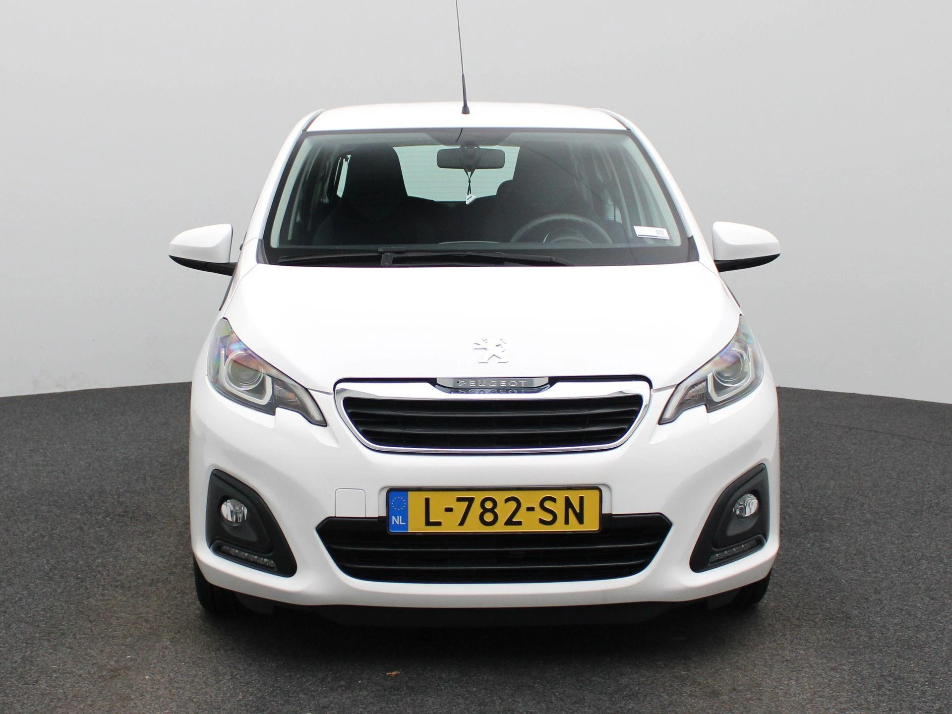 Peugeot 108 met kenteken L-782-SN – autofoto 4