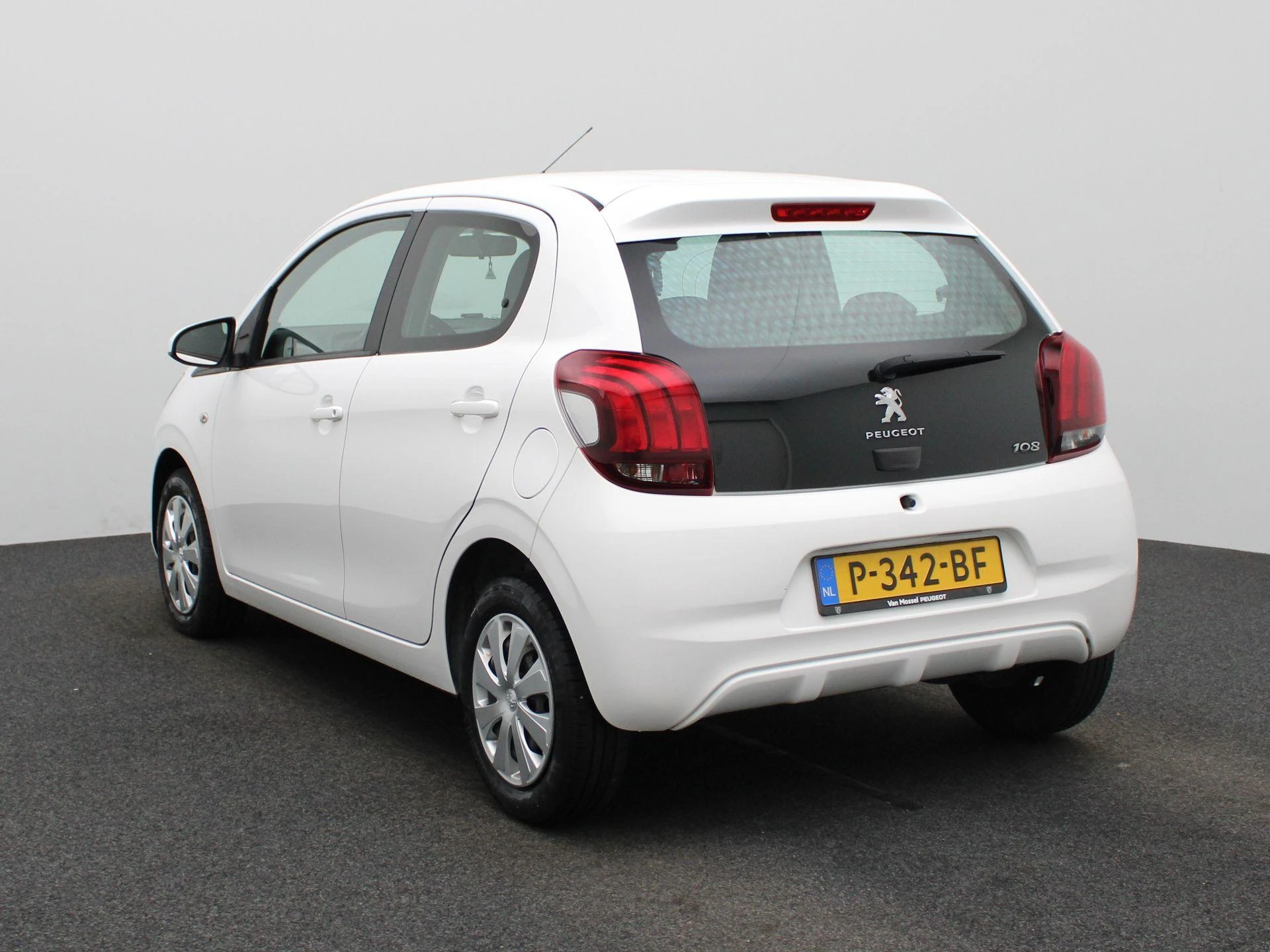 Peugeot 108 met kenteken P-342-BF – autofoto 3