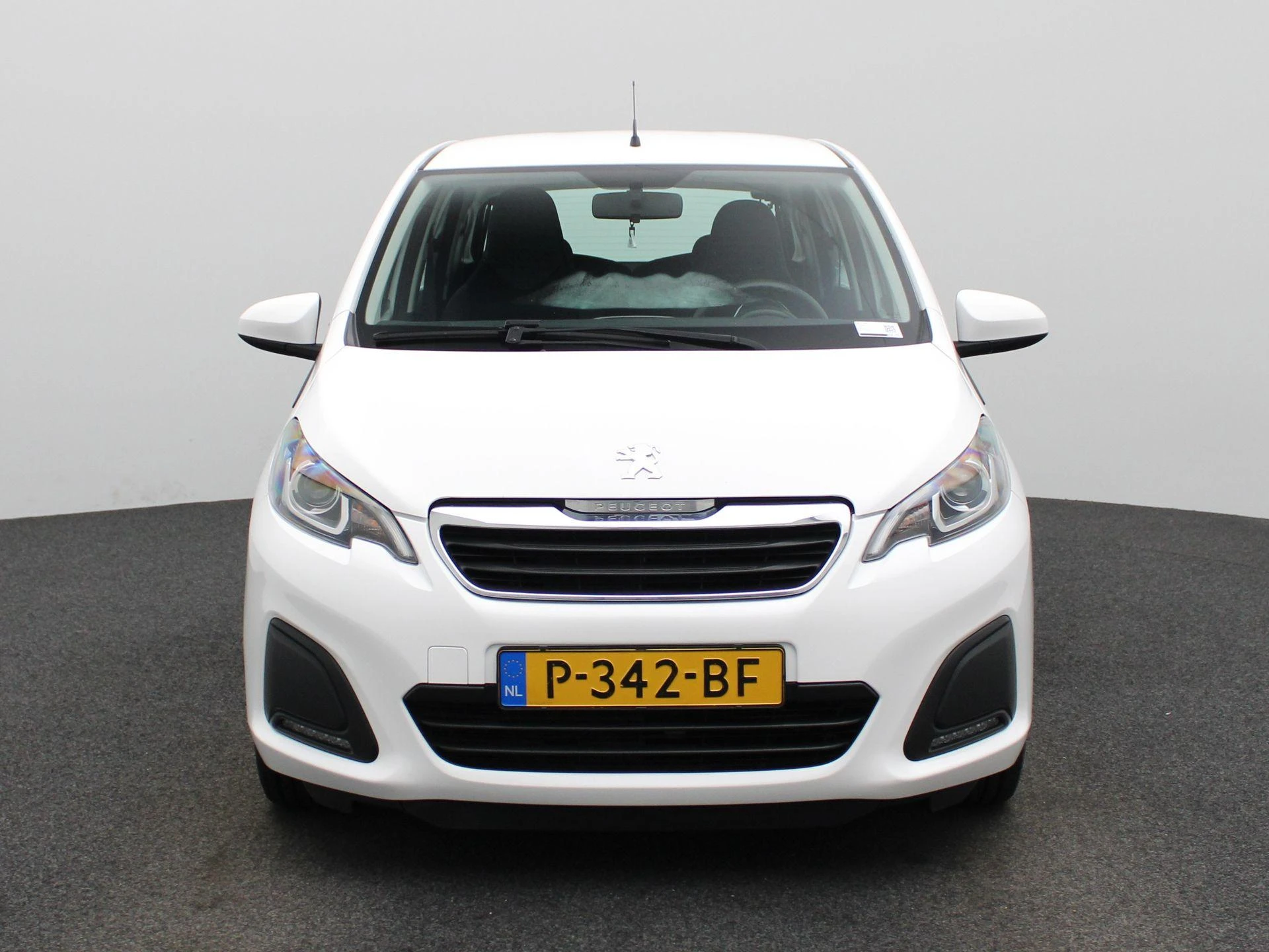 Peugeot 108 met kenteken P-342-BF – autofoto 4