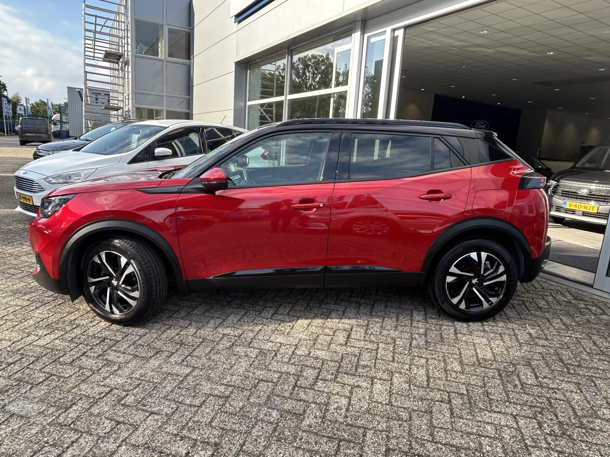 Peugeot 2008 met kenteken J-617-BJ – autofoto 4