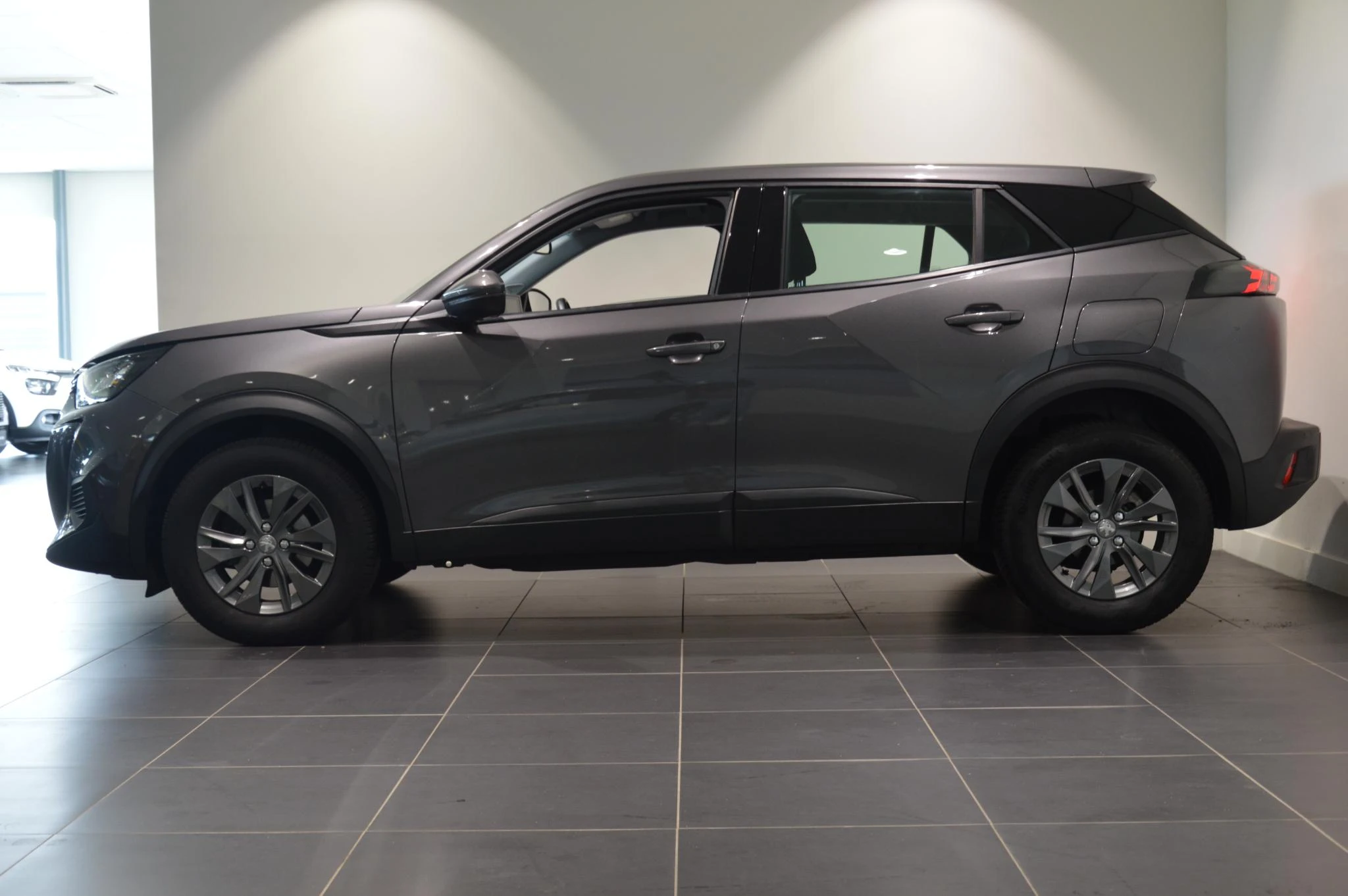 Peugeot 2008 met kenteken L-511-DS – autofoto 5
