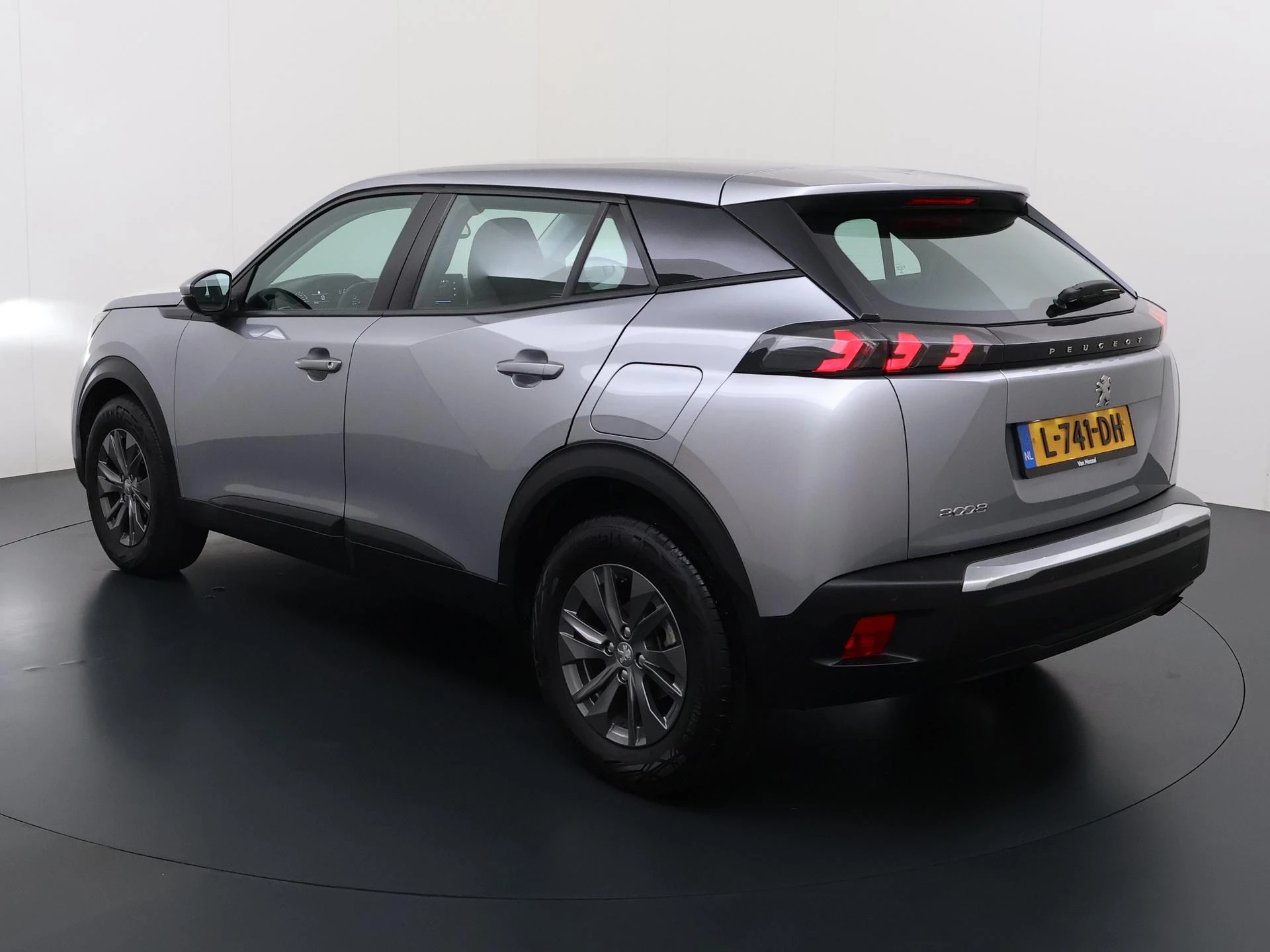 Peugeot 2008 met kenteken L-741-DH – autofoto 4