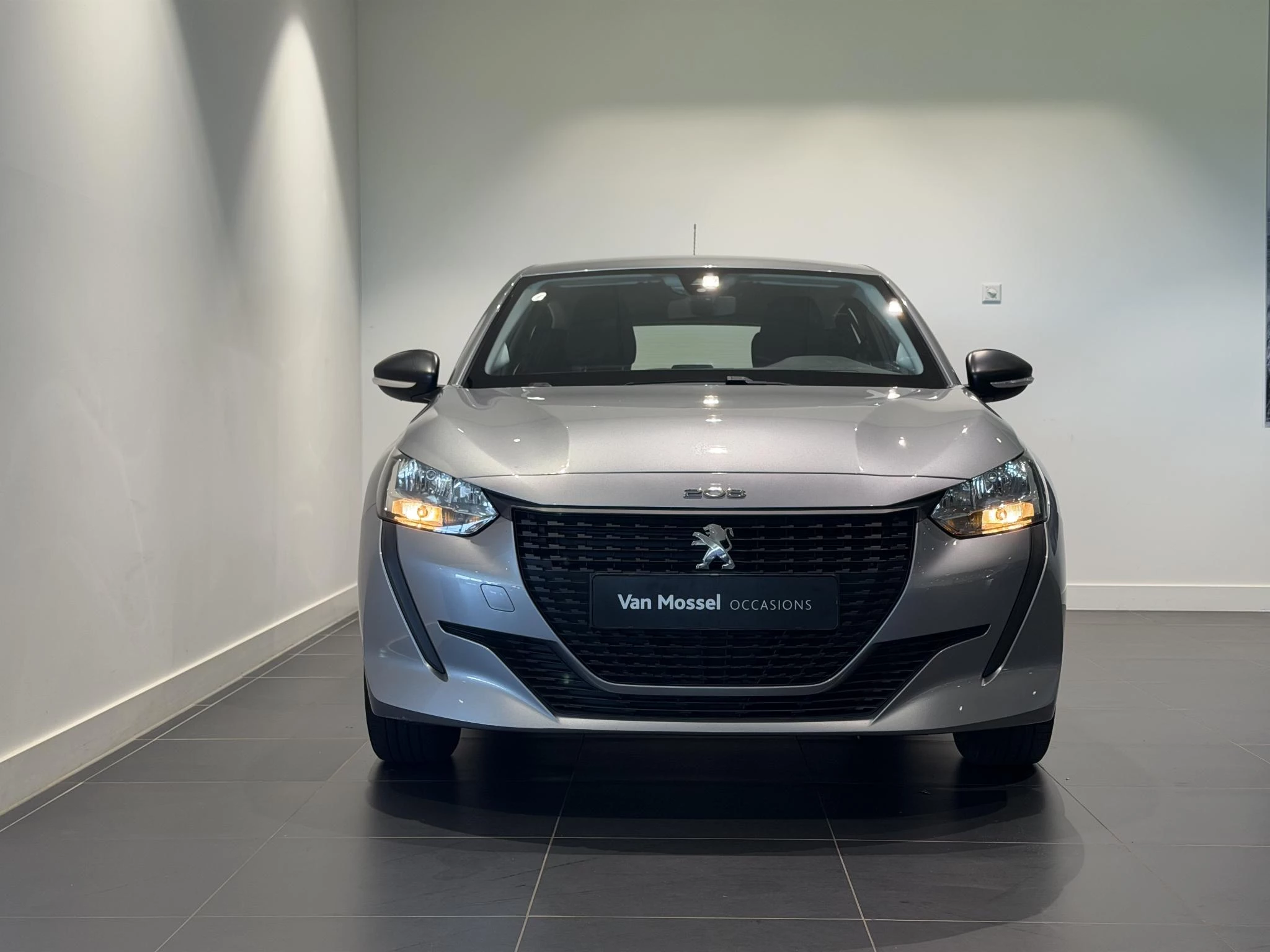 Peugeot 208 met kenteken 48100 – autofoto 4