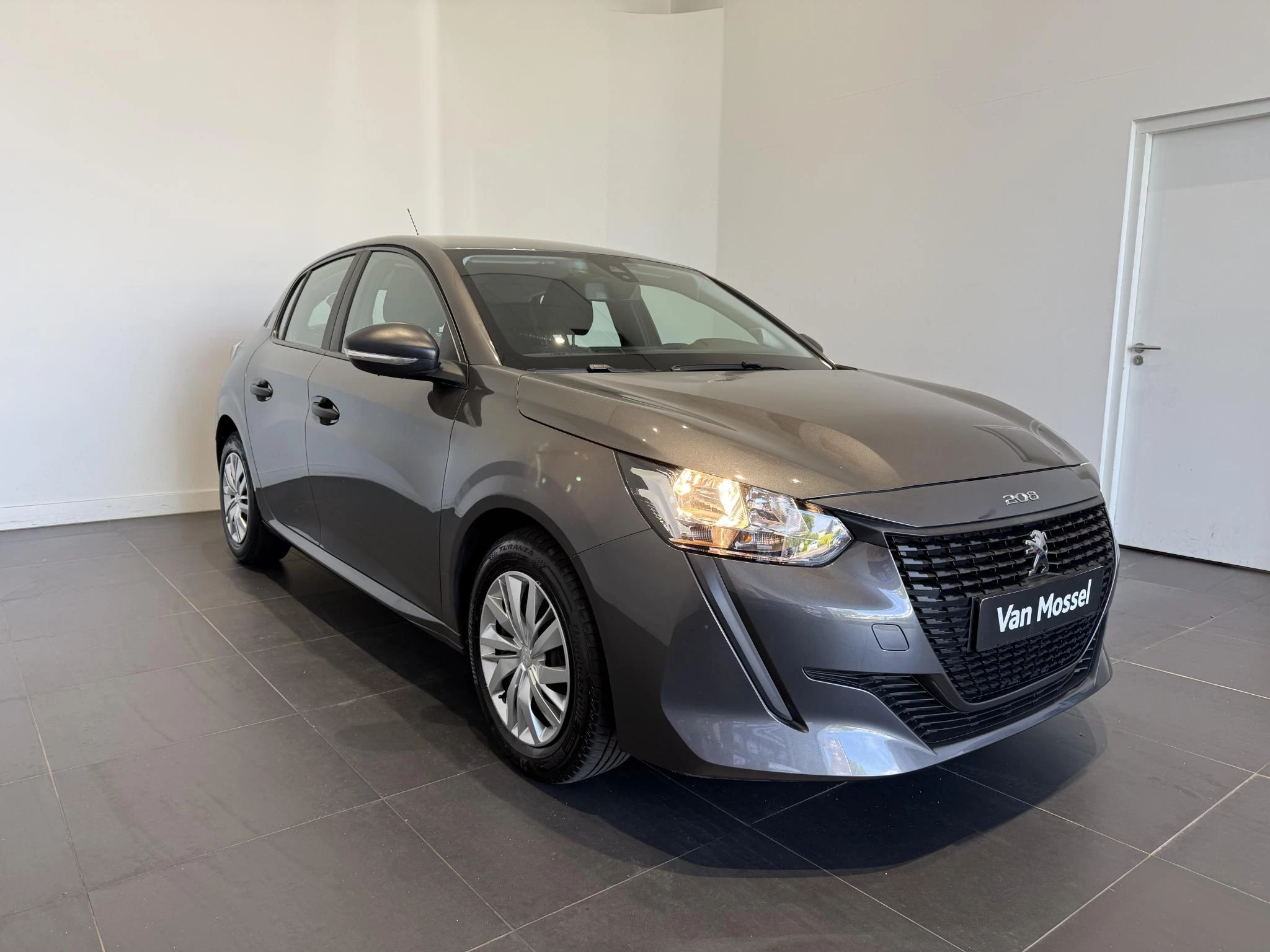 Peugeot 208 met kenteken 48100 – autofoto 5