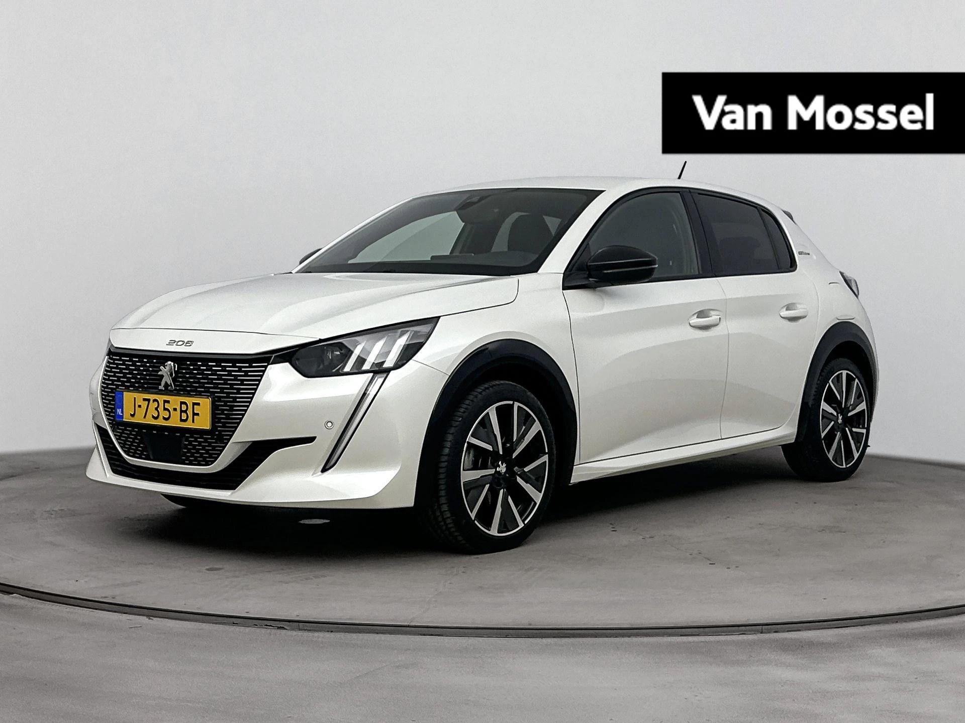 Peugeot 208 met kenteken 52100 – autofoto 2