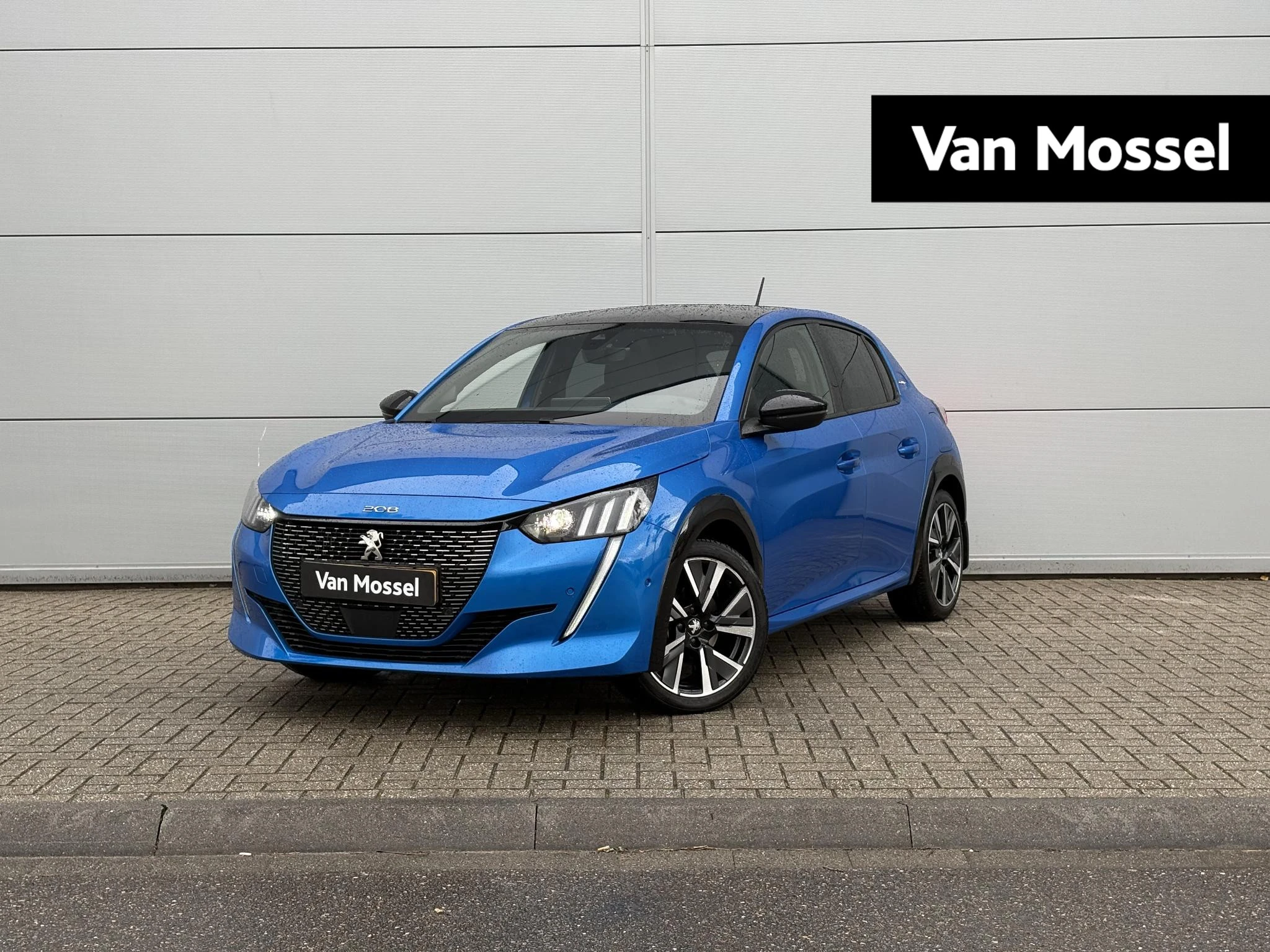 Peugeot 208 met kenteken 52100 – autofoto 2