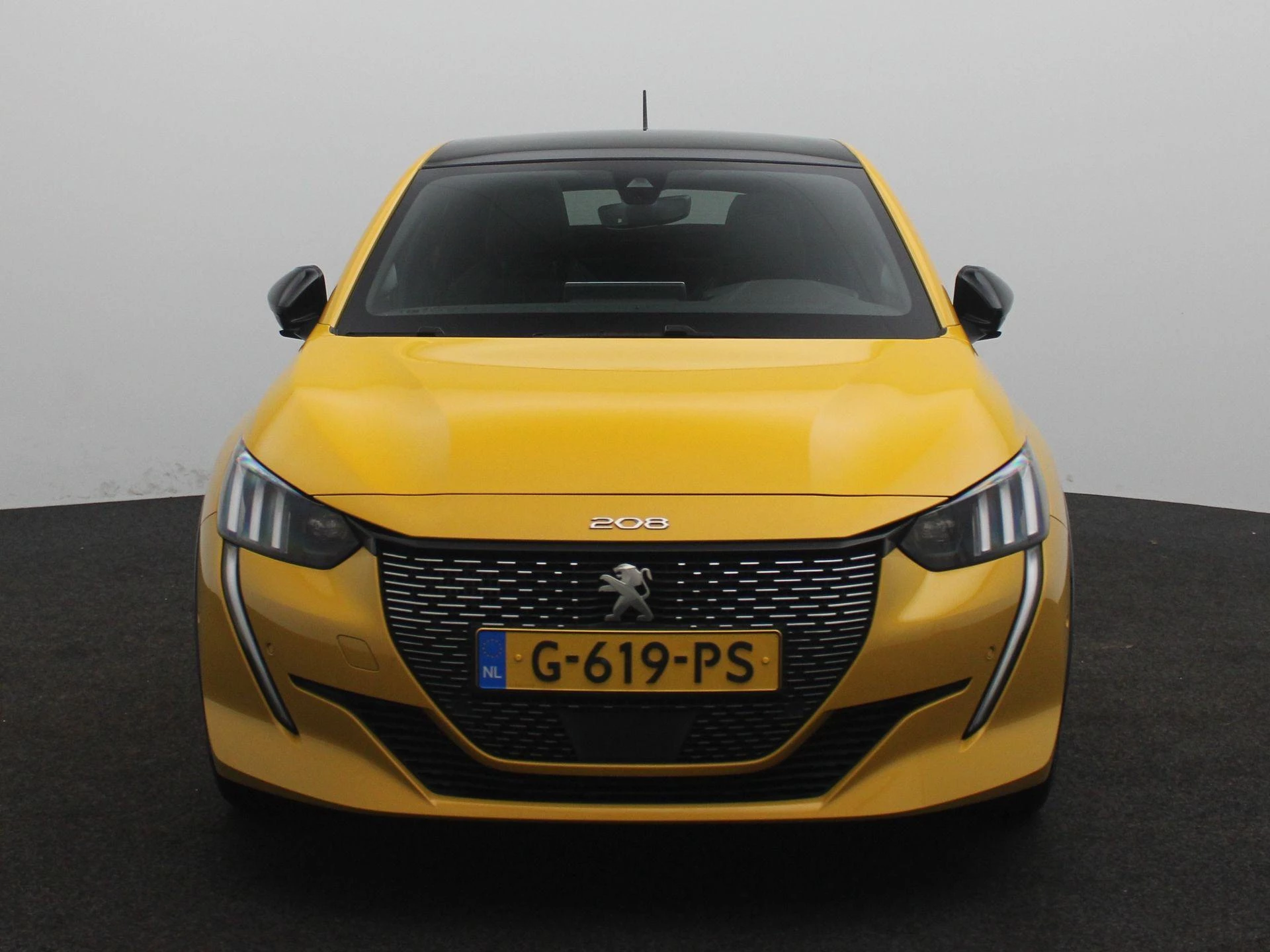 Peugeot 208 met kenteken 52100 – autofoto 4