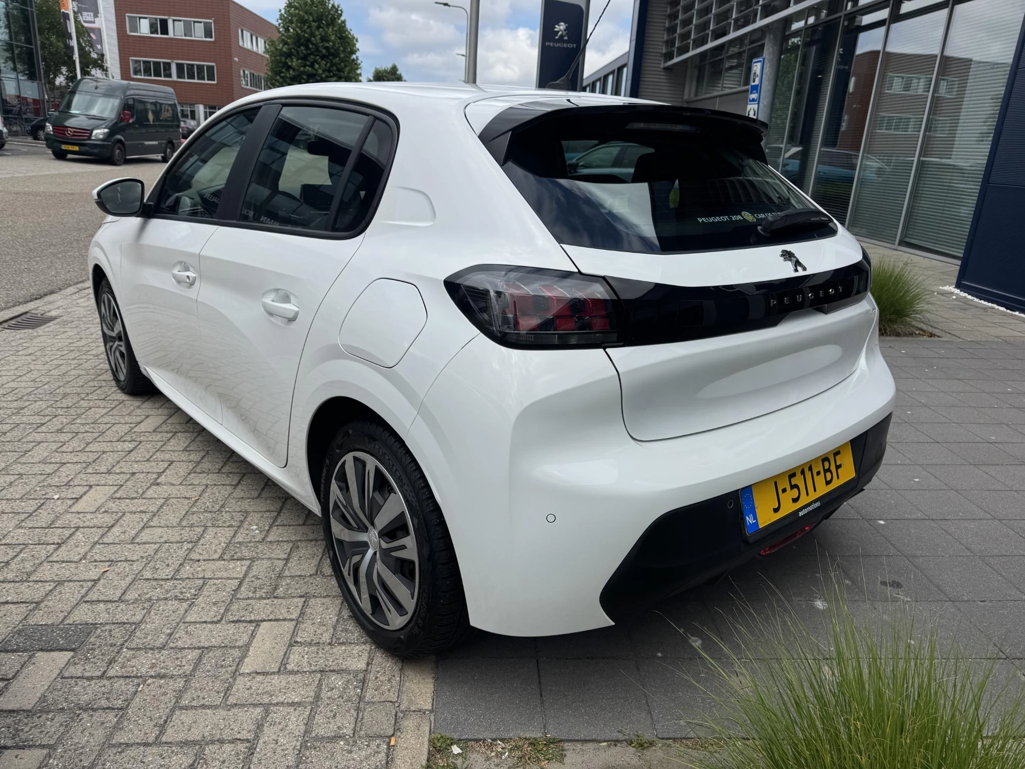 Peugeot 208 met kenteken 52100 – autofoto 5