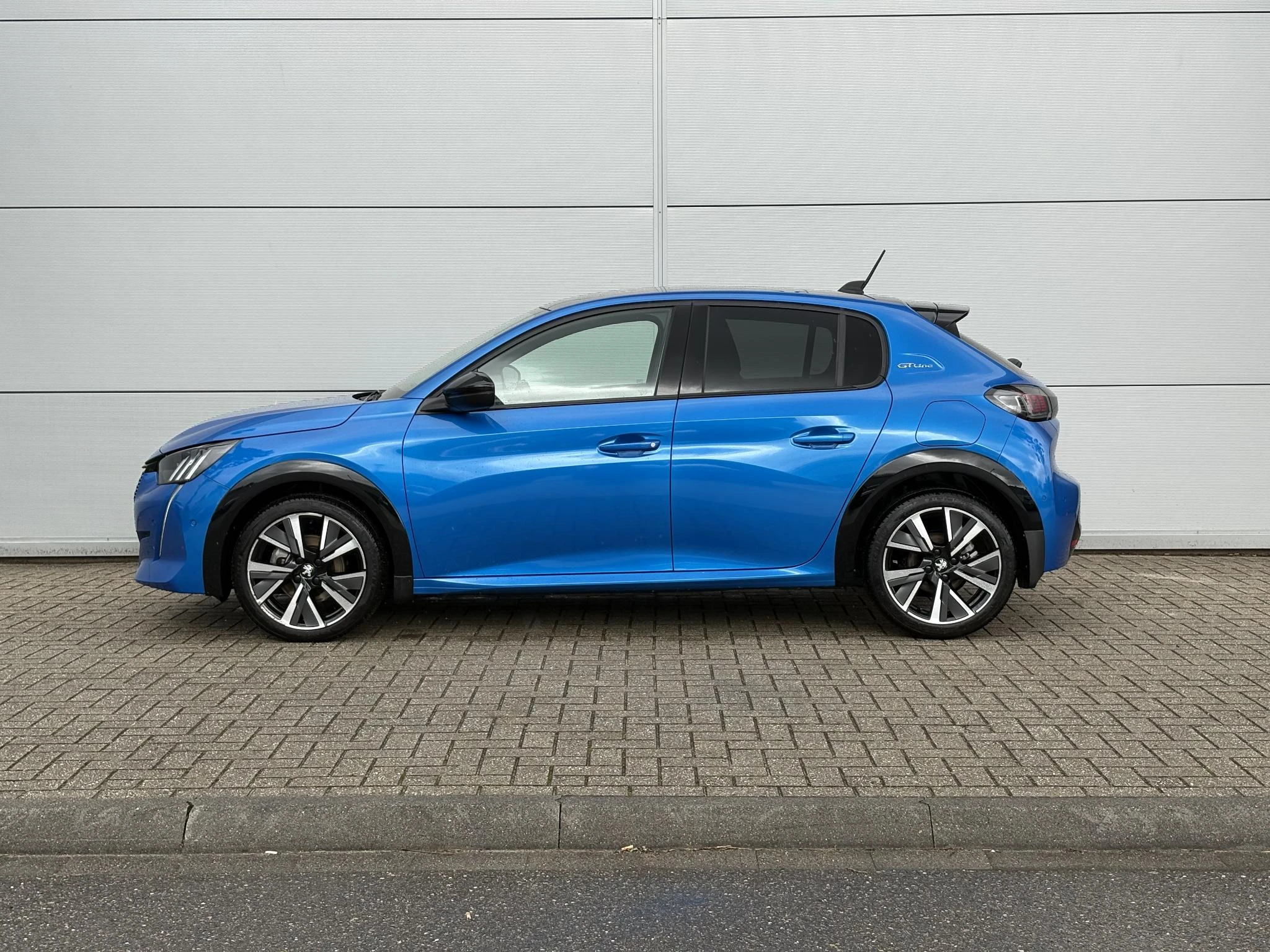 Peugeot 208 met kenteken 52100 – autofoto 5
