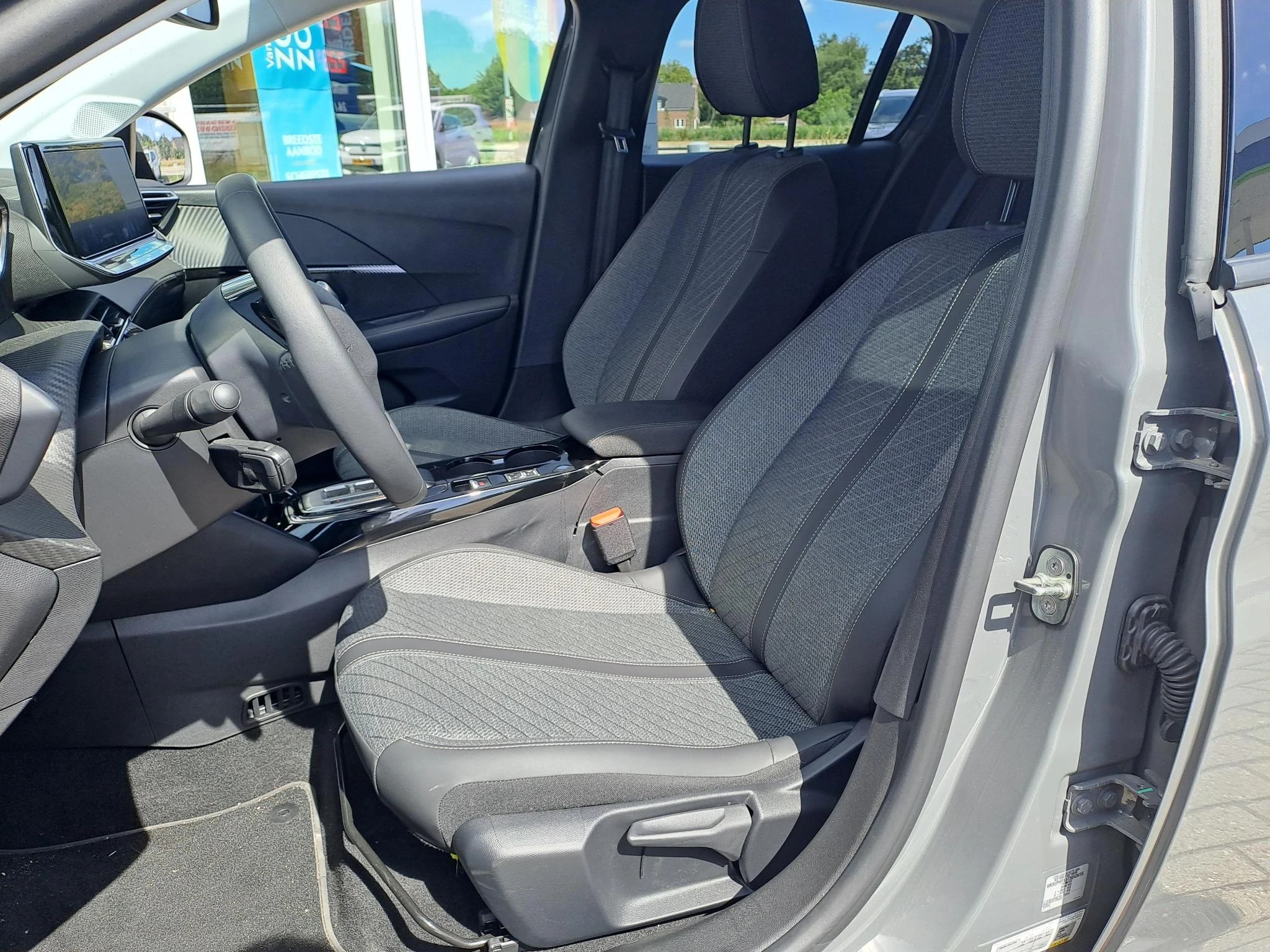 Peugeot 208 – autofoto 4