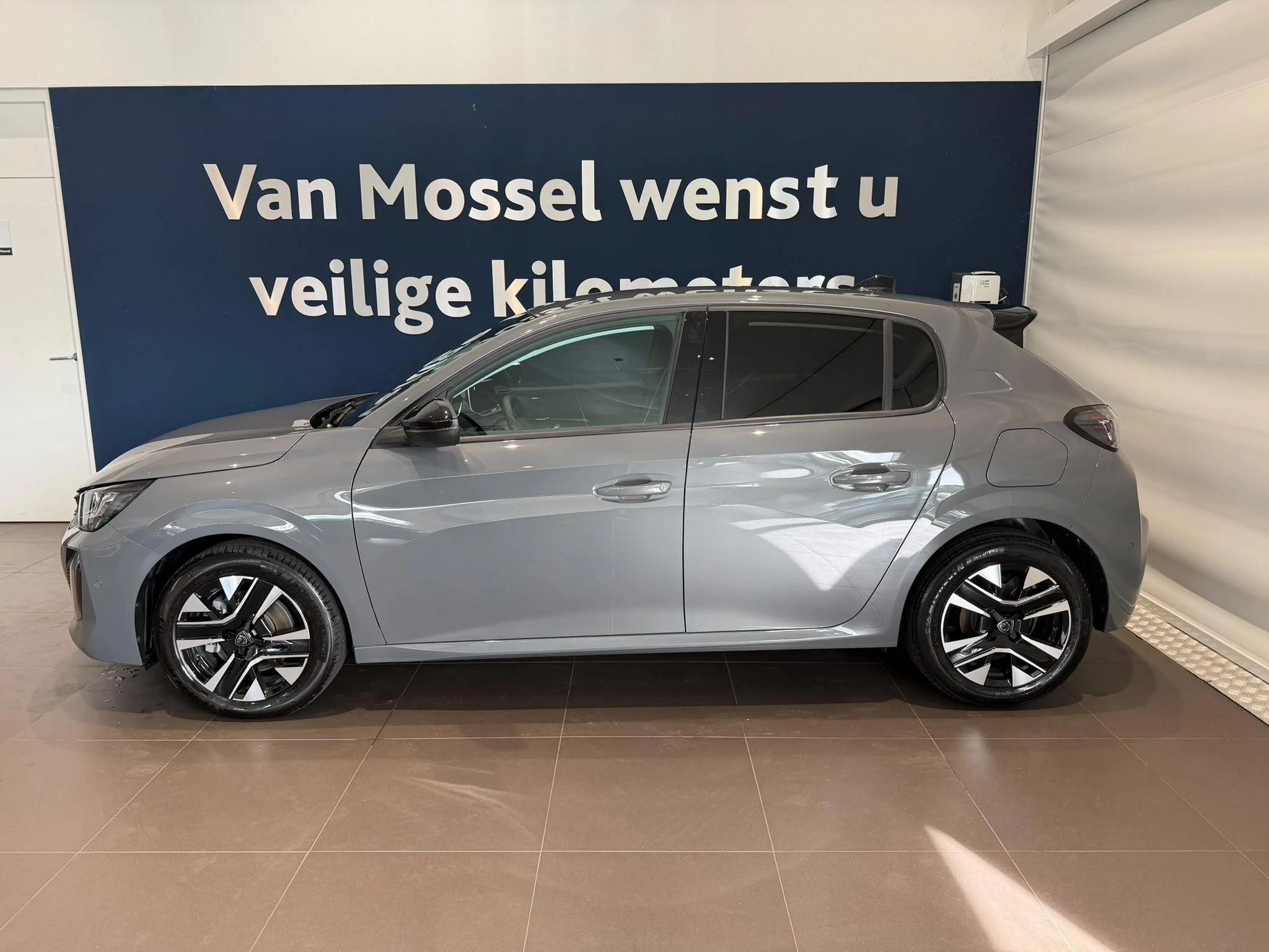 Peugeot 208 – autofoto 4