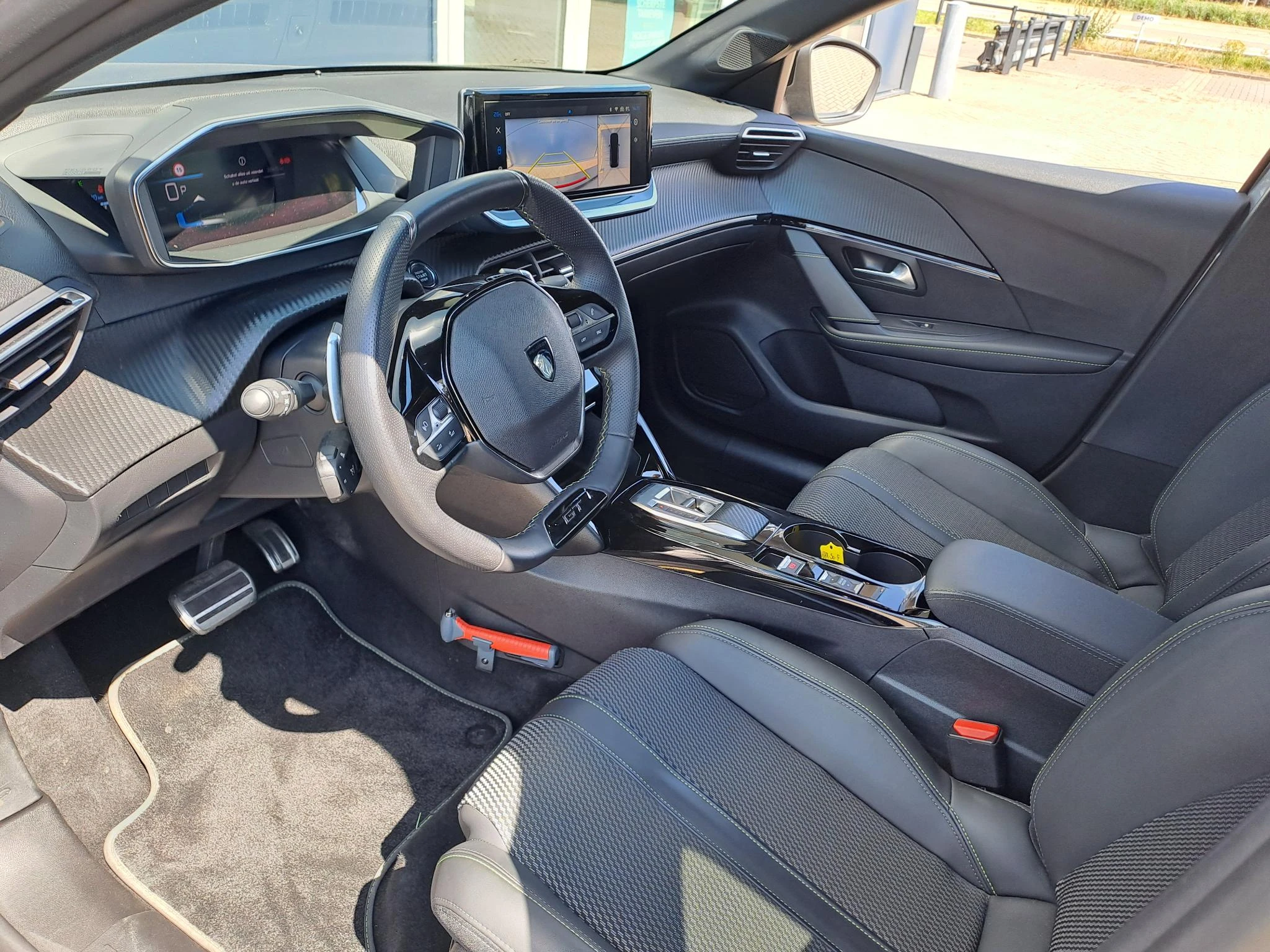 Peugeot 208 – autofoto 4