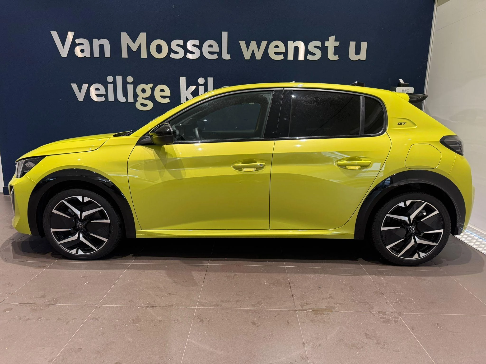 Peugeot 208 – autofoto 4