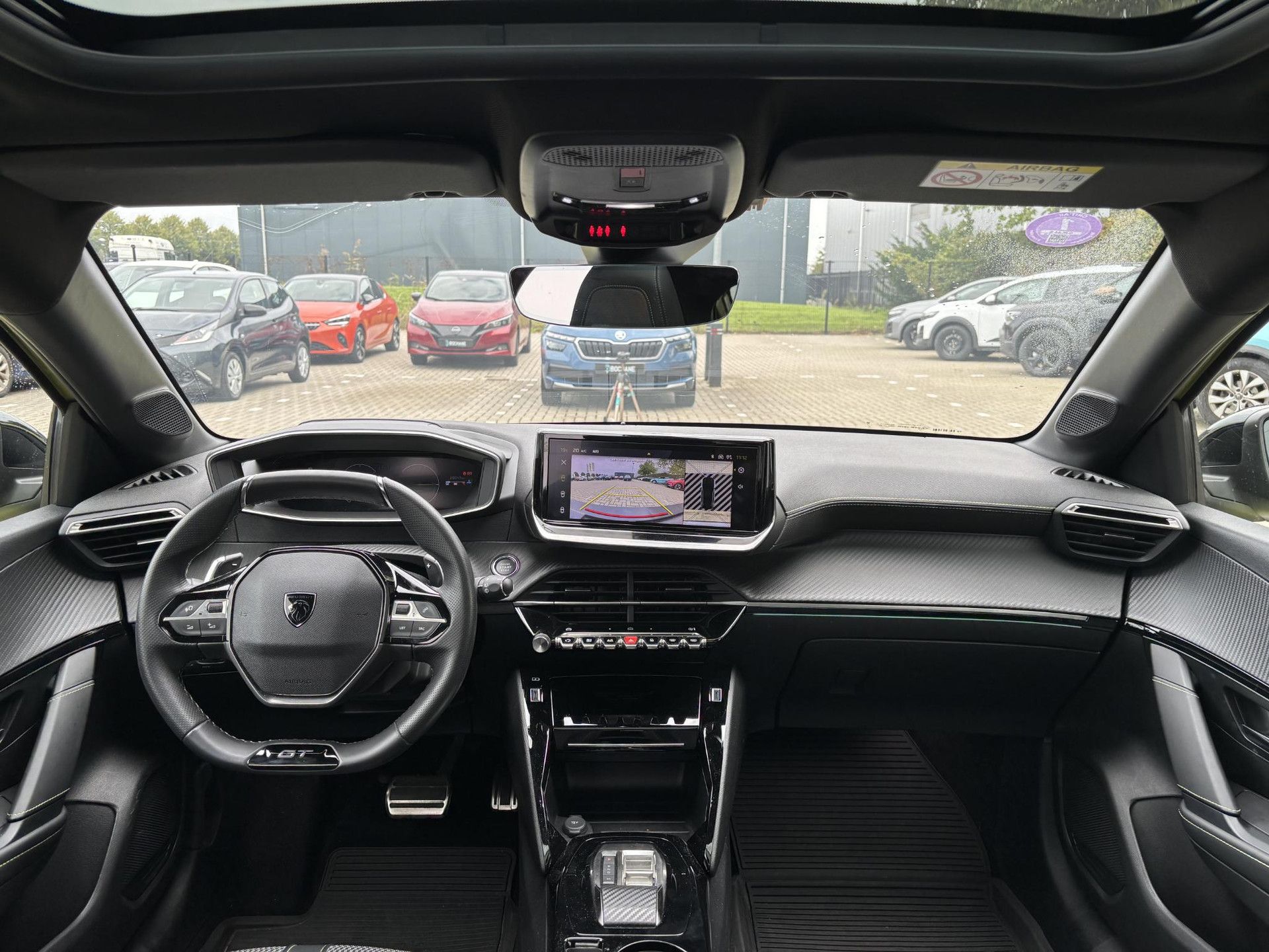 Peugeot 208 met kenteken GJK-64-S – autofoto 3