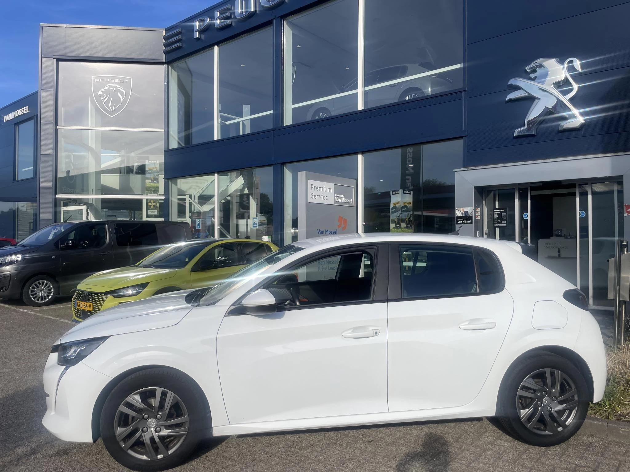 Peugeot 208 met kenteken K-497-ZX – autofoto 5