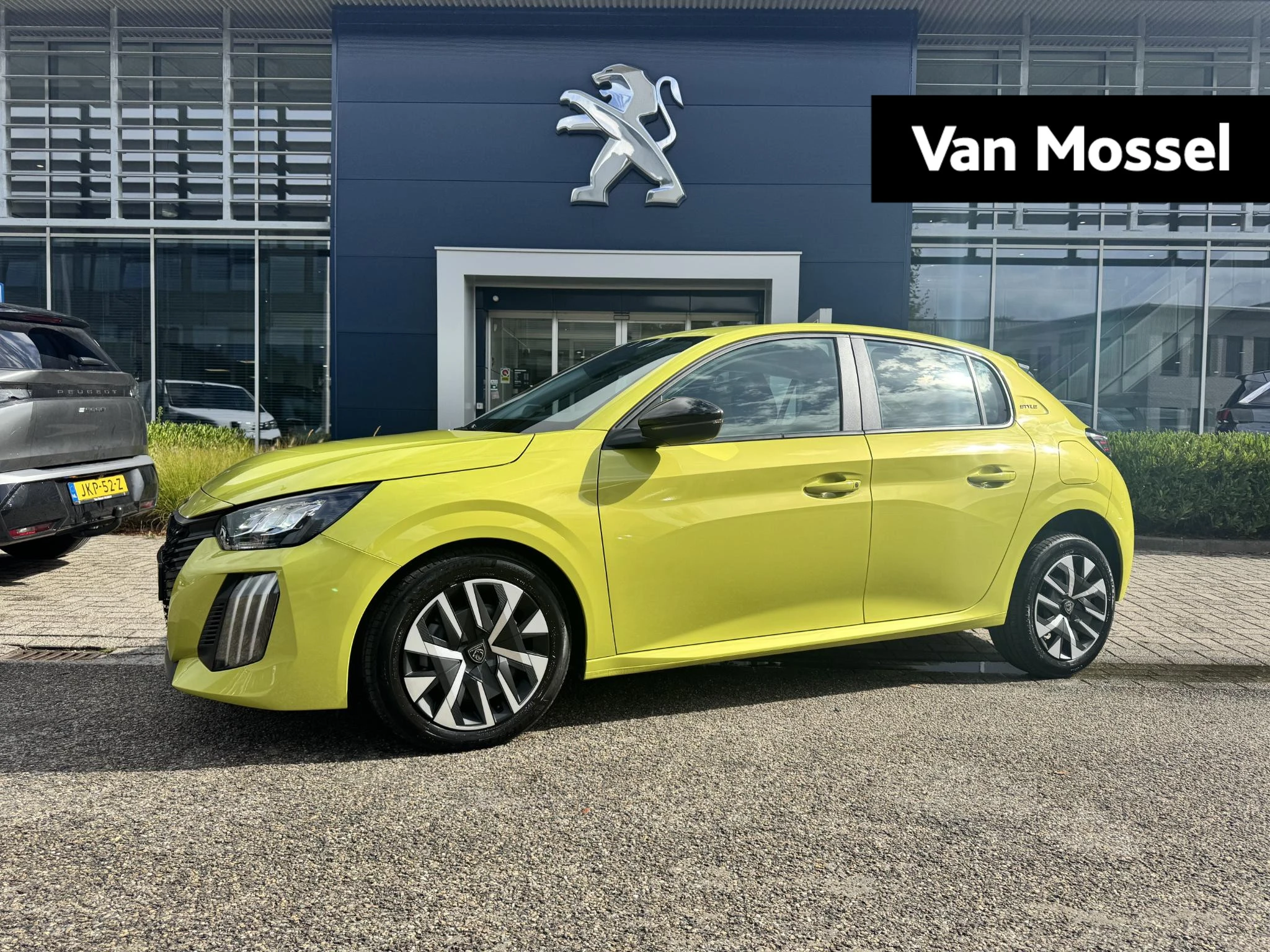 Peugeot 208 met kenteken KBK-90-D – autofoto 2
