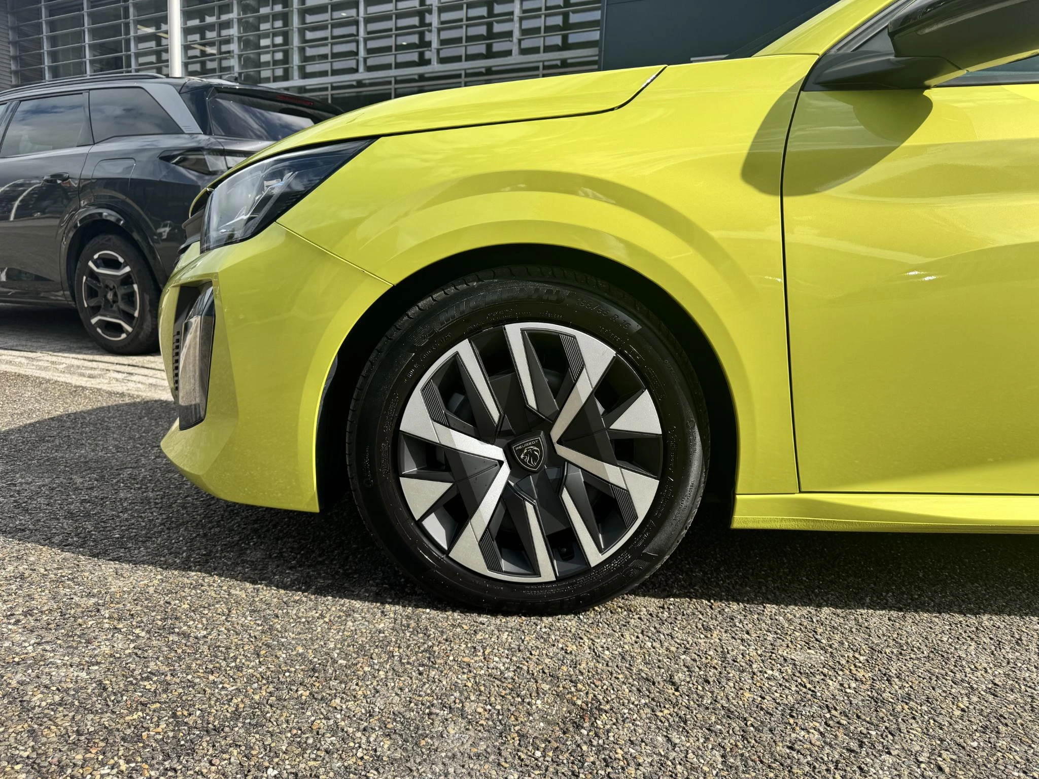 Peugeot 208 met kenteken KBK-90-D – autofoto 4