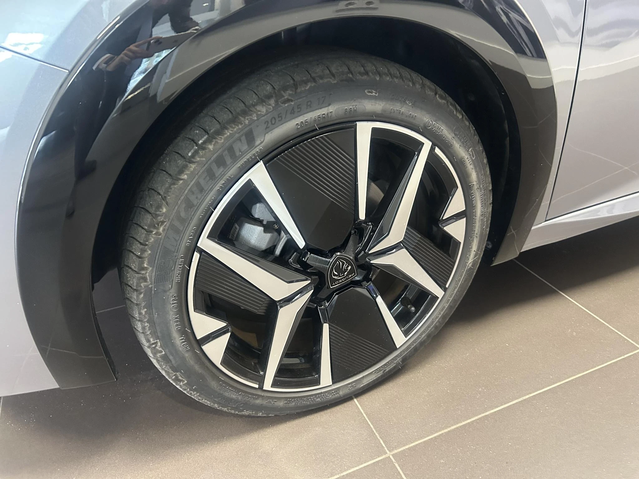 Peugeot 208 met kenteken KPL-50-B – autofoto 4