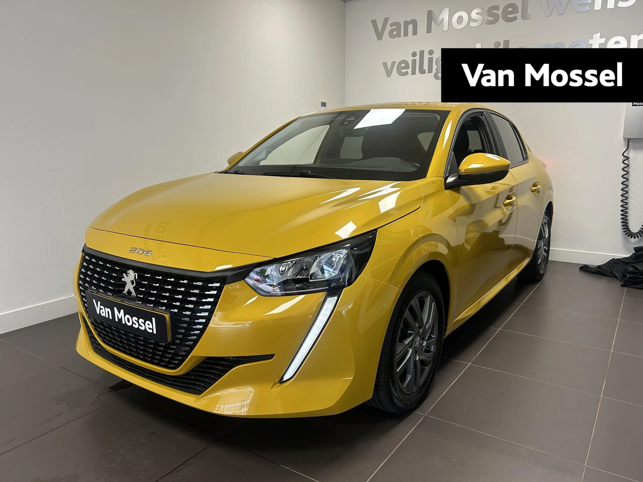 Peugeot 208 met kenteken L-508-JB – autofoto 2