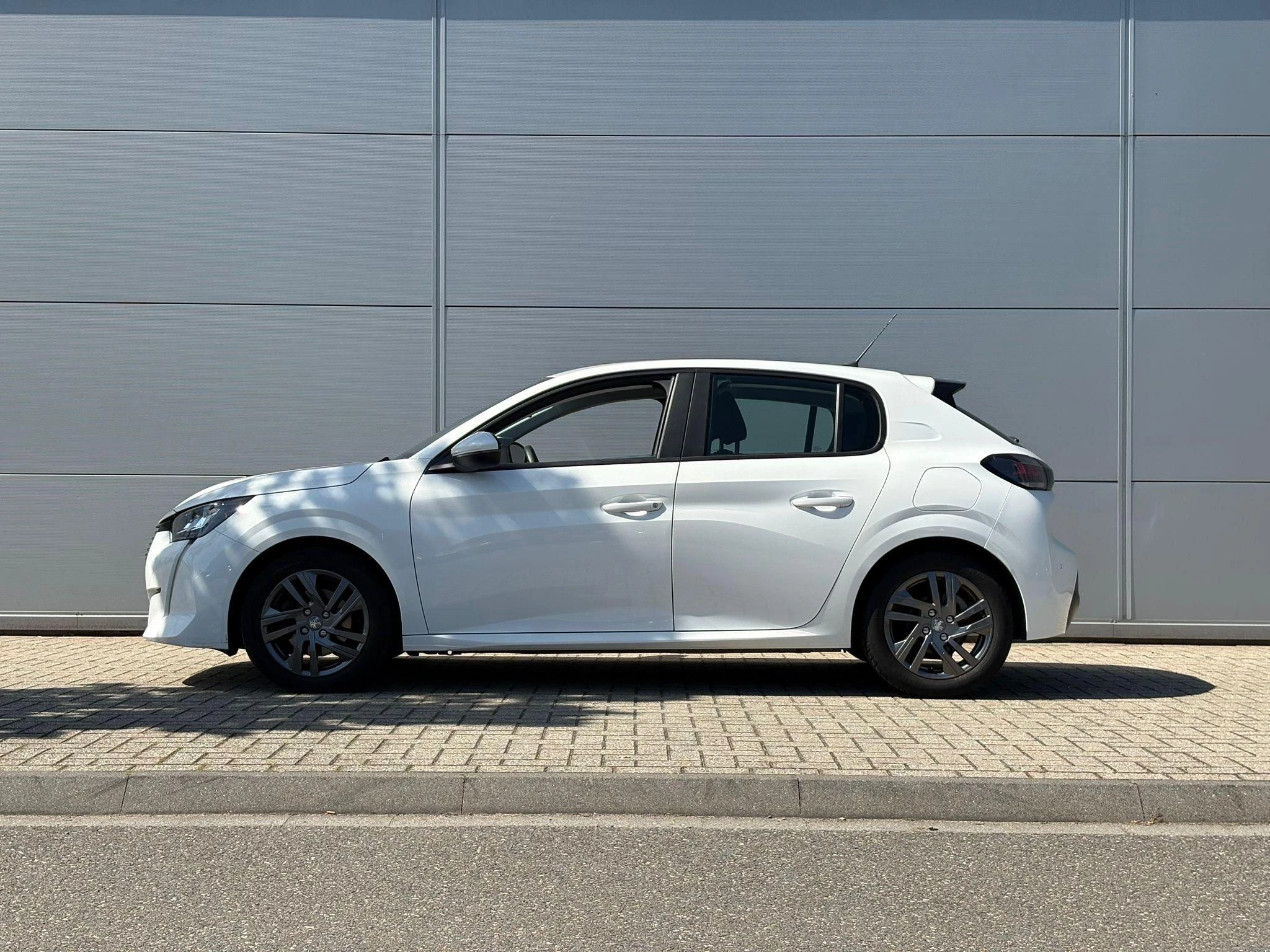 Peugeot 208 met kenteken N-189-LH – autofoto 4