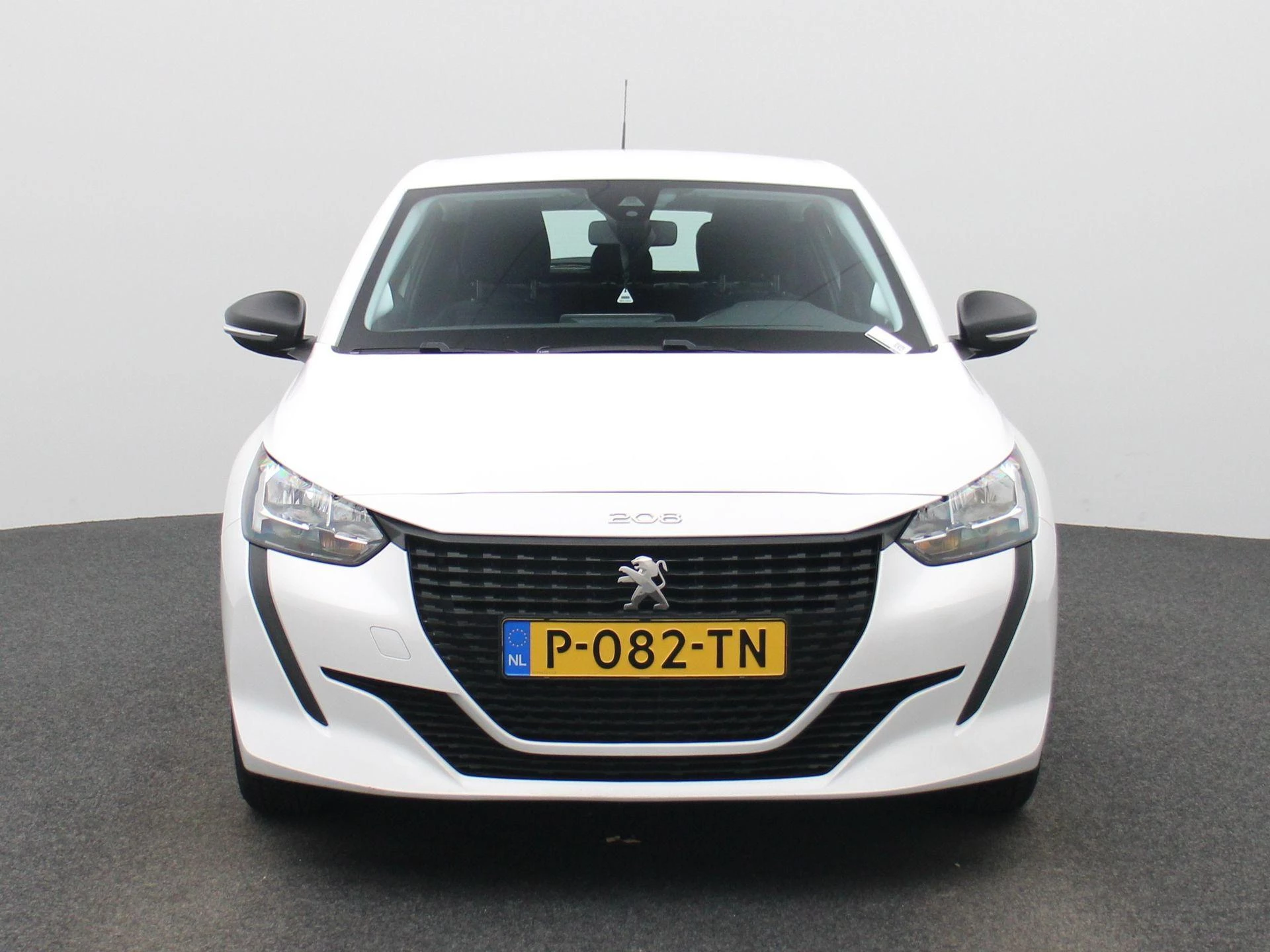 Peugeot 208 met kenteken P-082-TN – autofoto 4