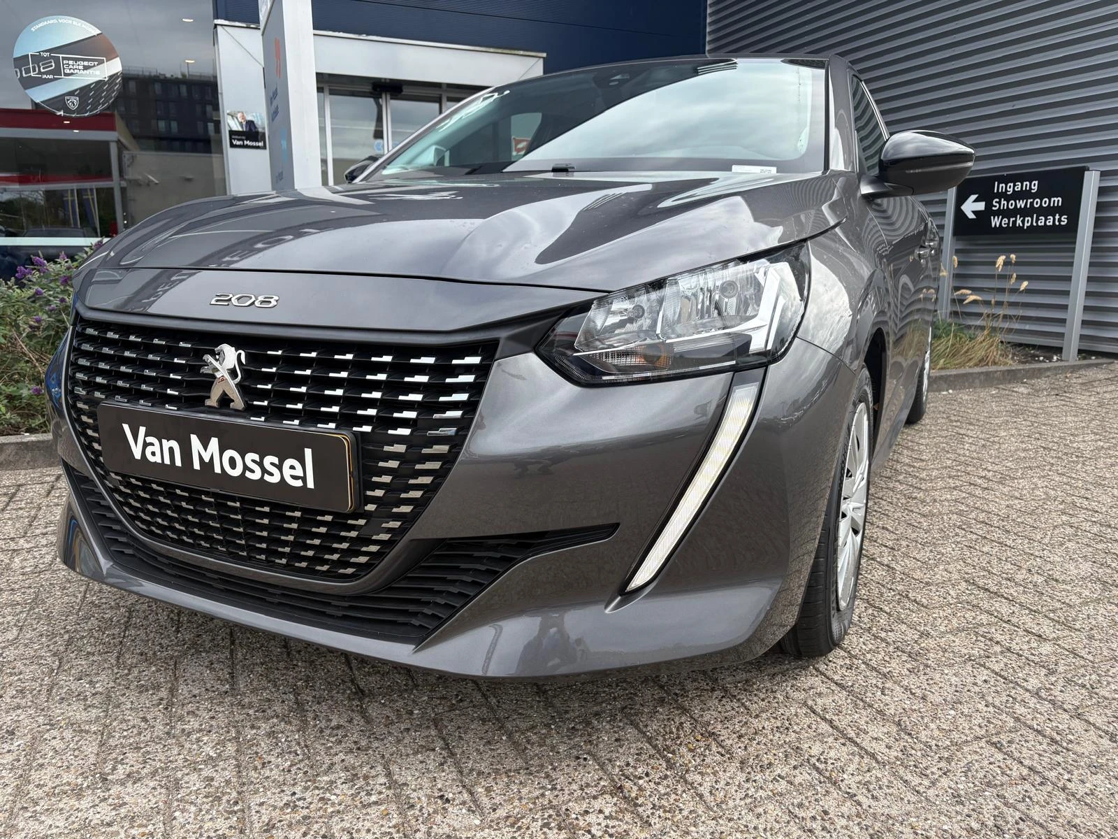 Peugeot 208 met kenteken R-503-TB – autofoto 3