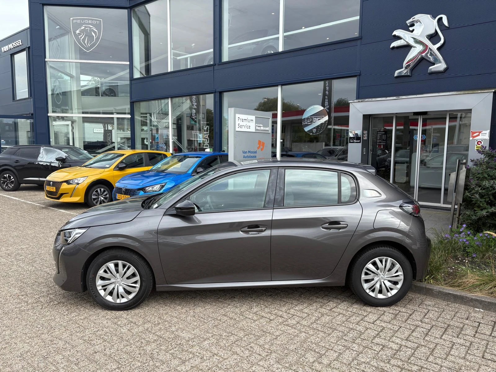 Peugeot 208 met kenteken R-503-TB – autofoto 4