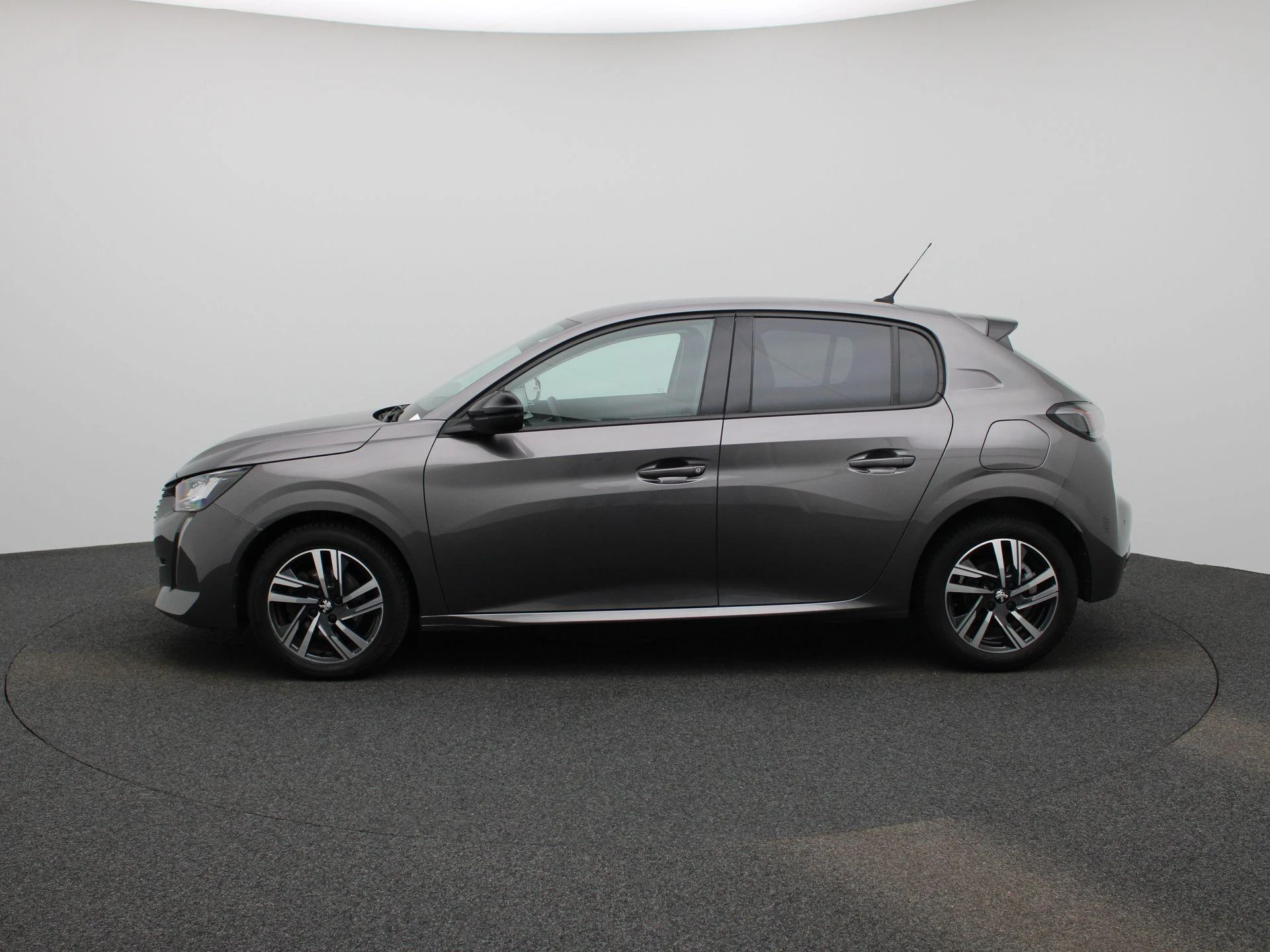 Peugeot 208 met kenteken R-761-BZ – autofoto 5