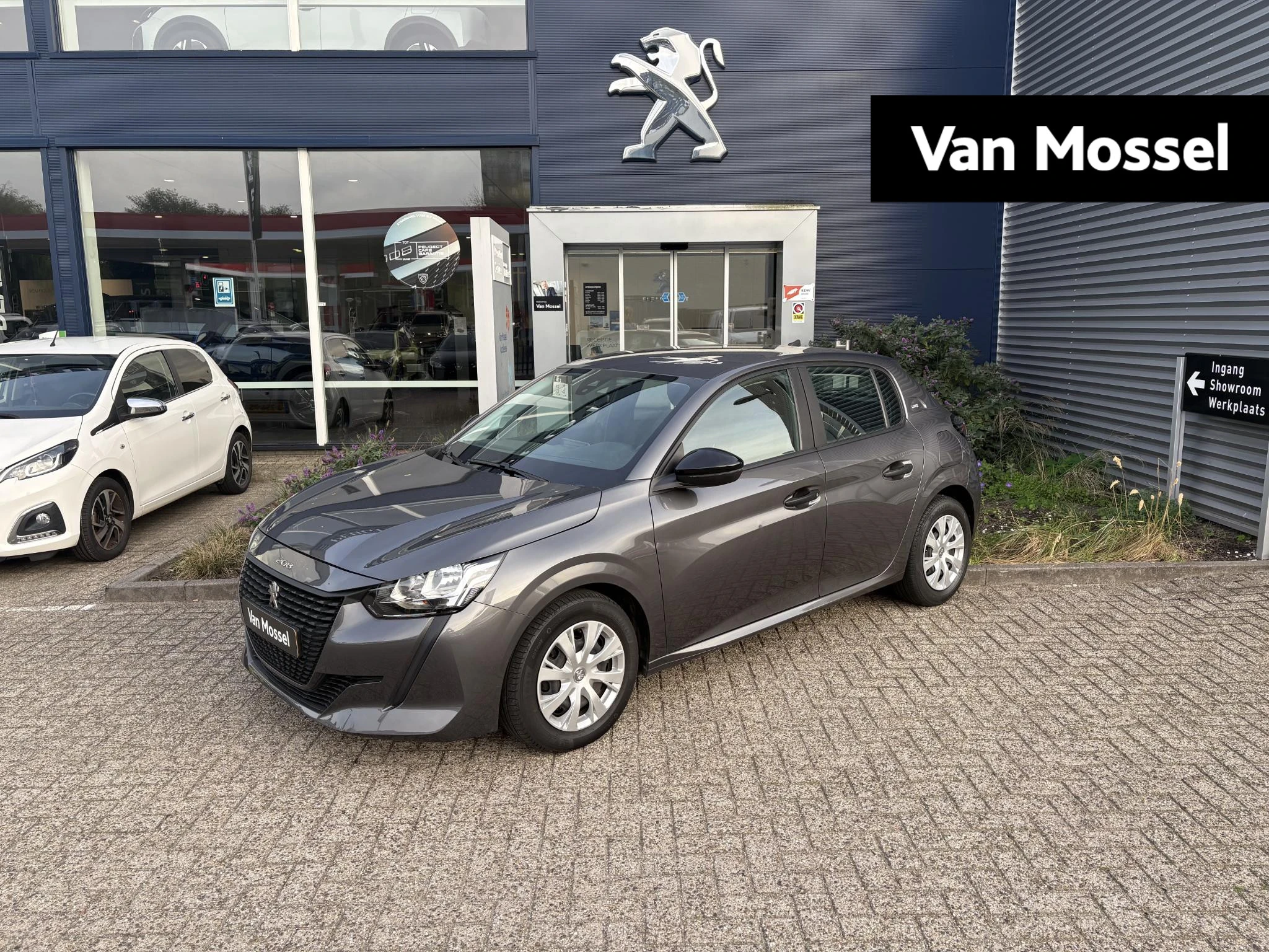 Peugeot 208 met kenteken R-947-ZL – autofoto 2