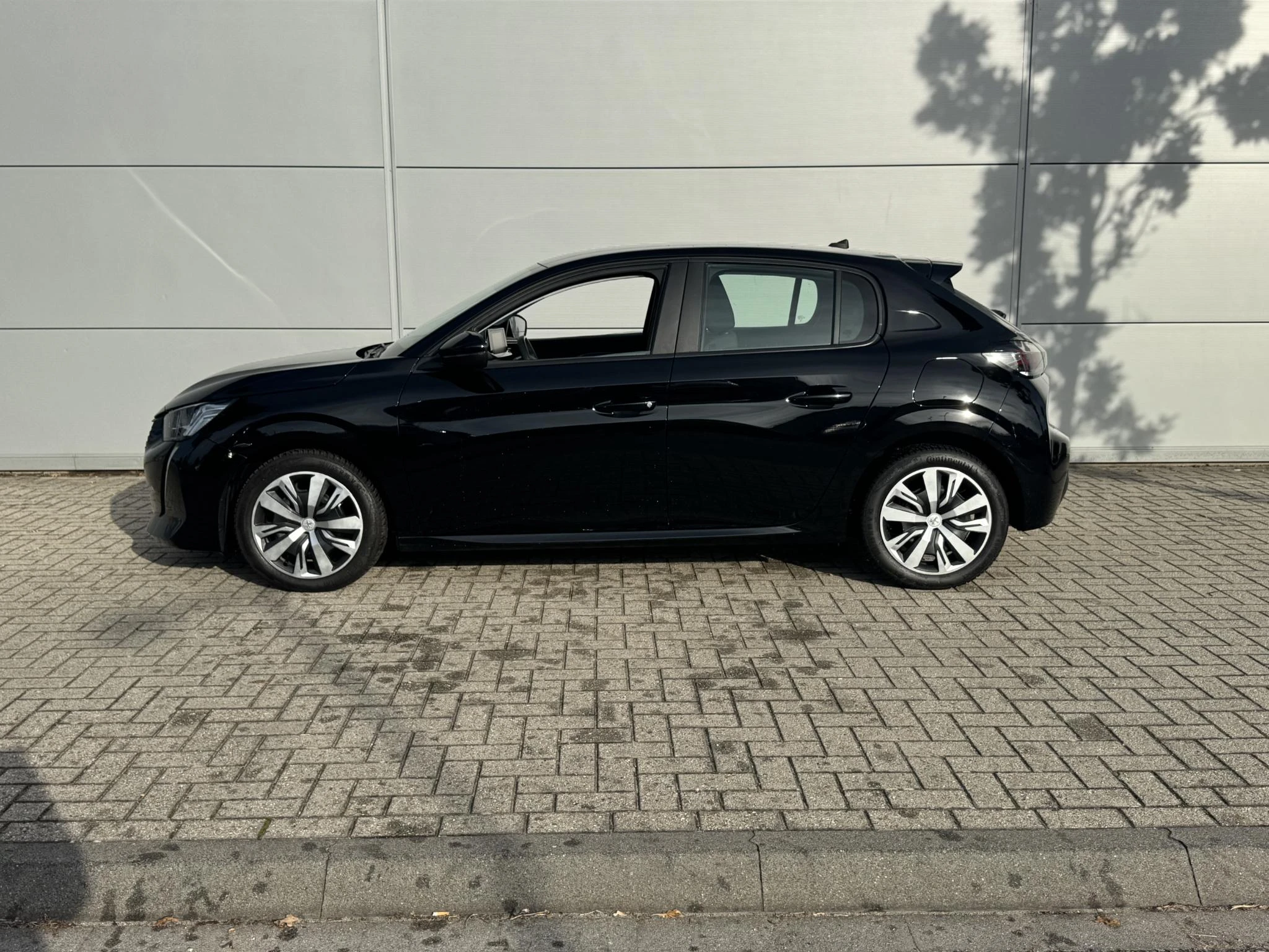 Peugeot 208 met kenteken S-119-VJ – autofoto 5