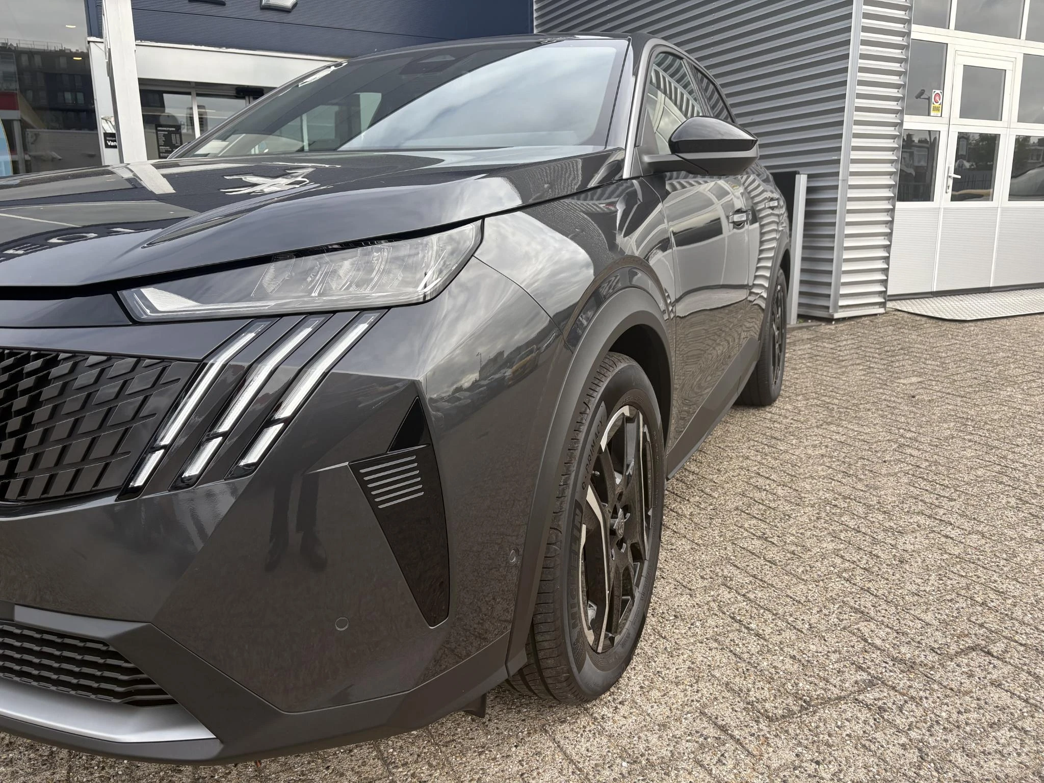 Peugeot 3008 met kenteken 09100 – autofoto 4
