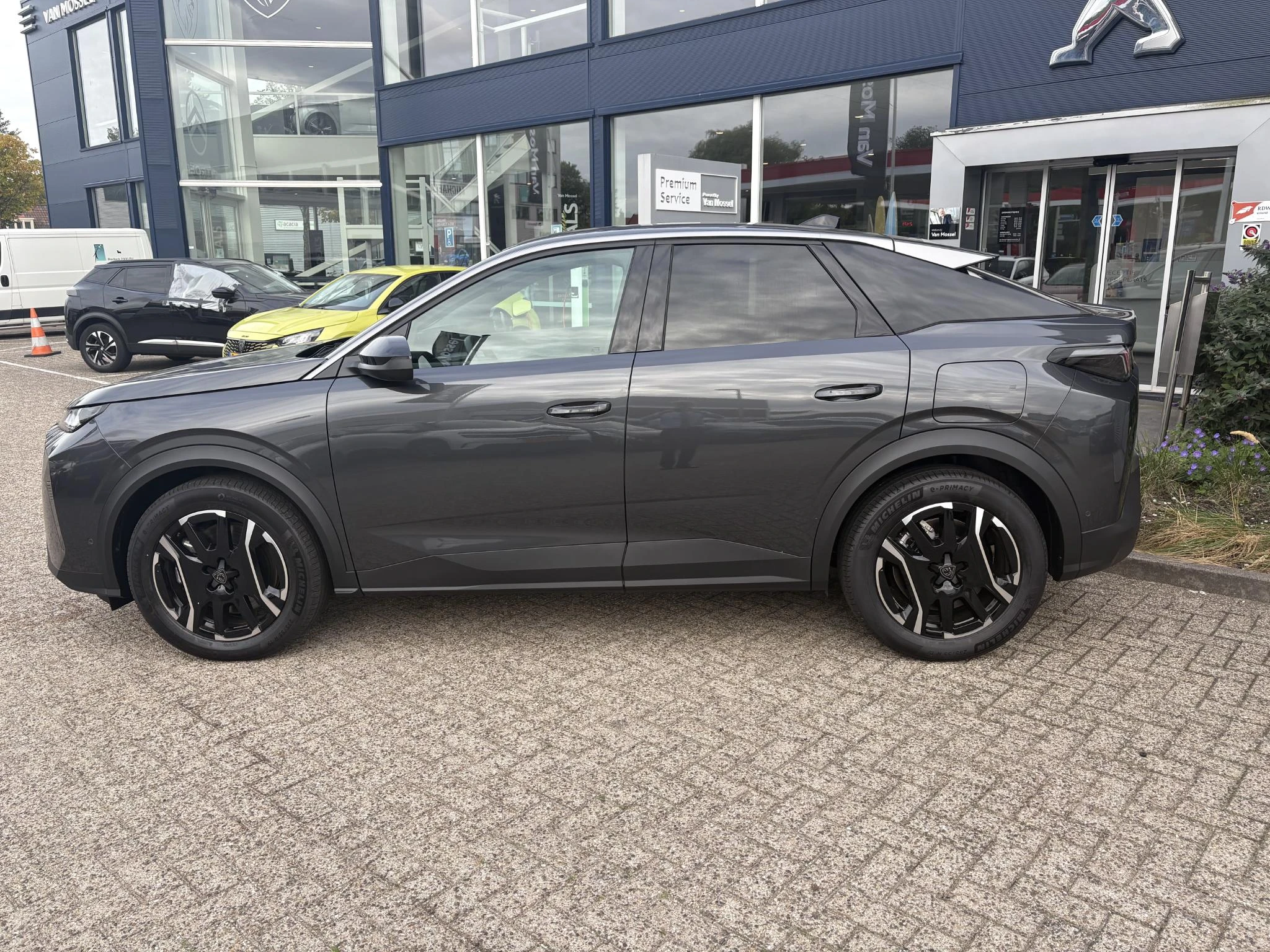Peugeot 3008 met kenteken 09100 – autofoto 5