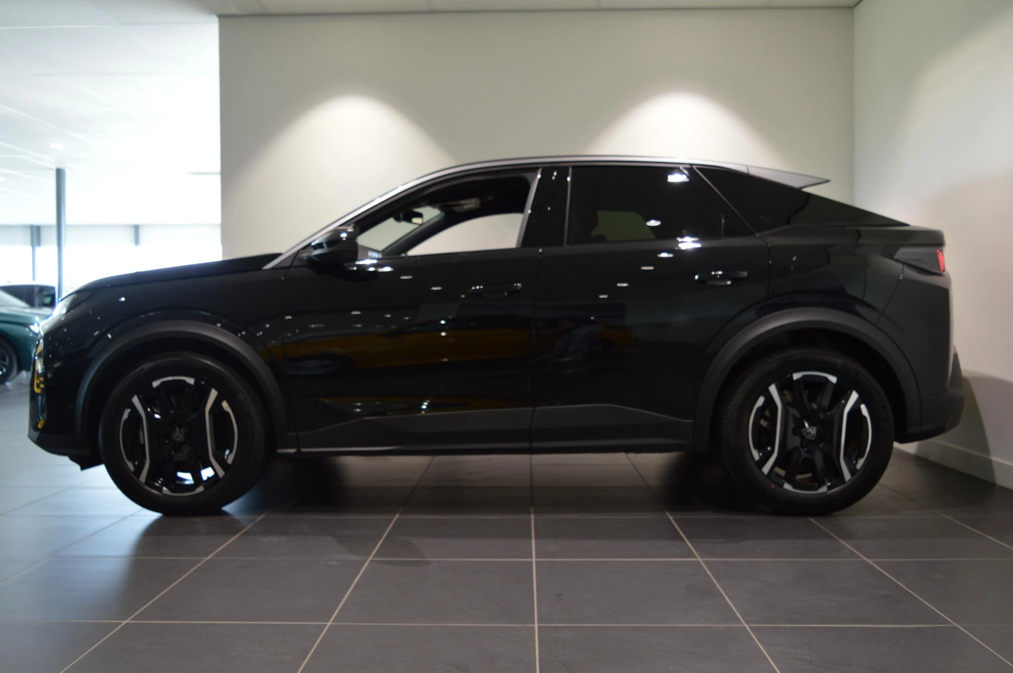 Peugeot 3008 met kenteken 09100 – autofoto 5