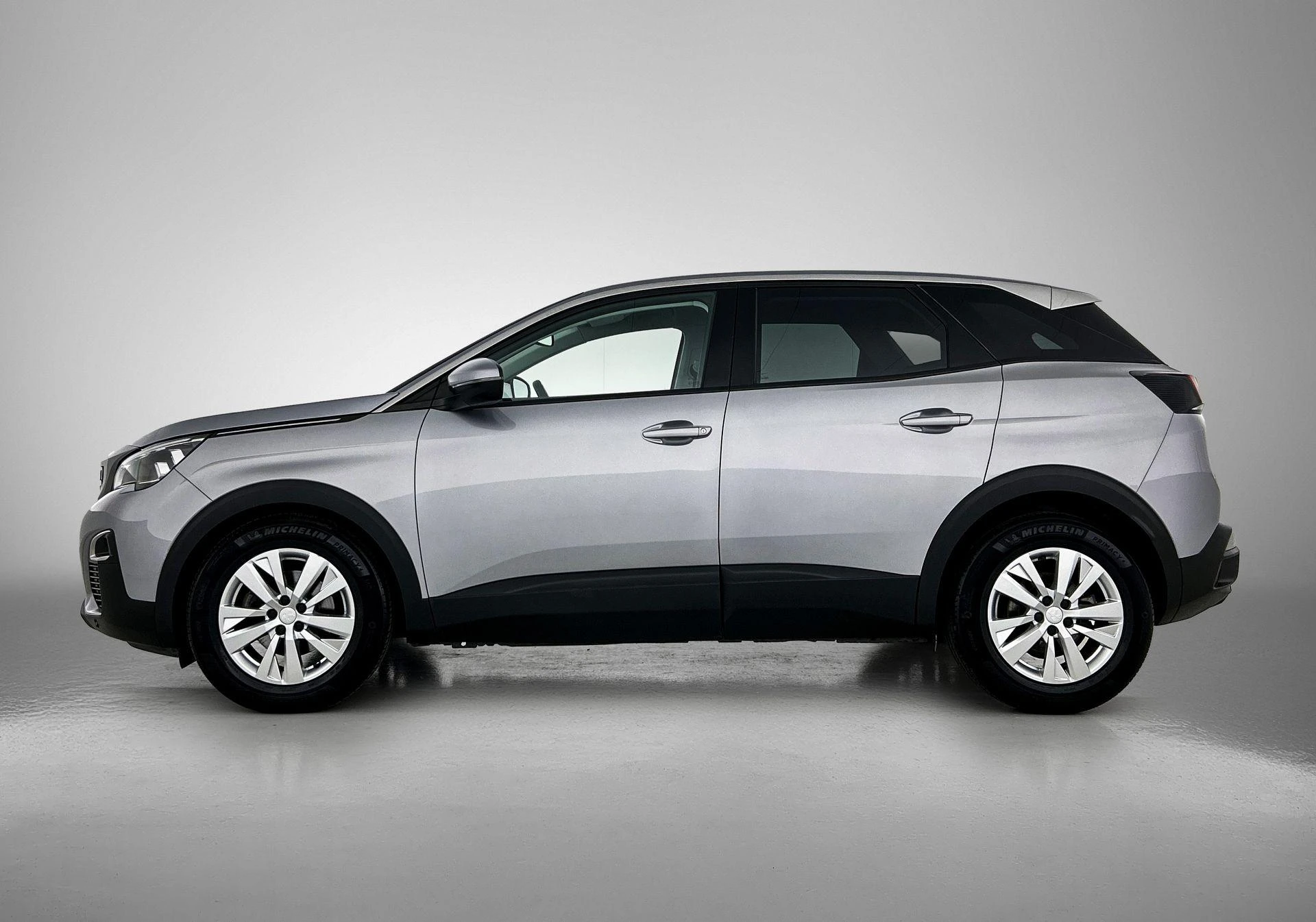 Peugeot 3008 met kenteken 45100 – autofoto 4