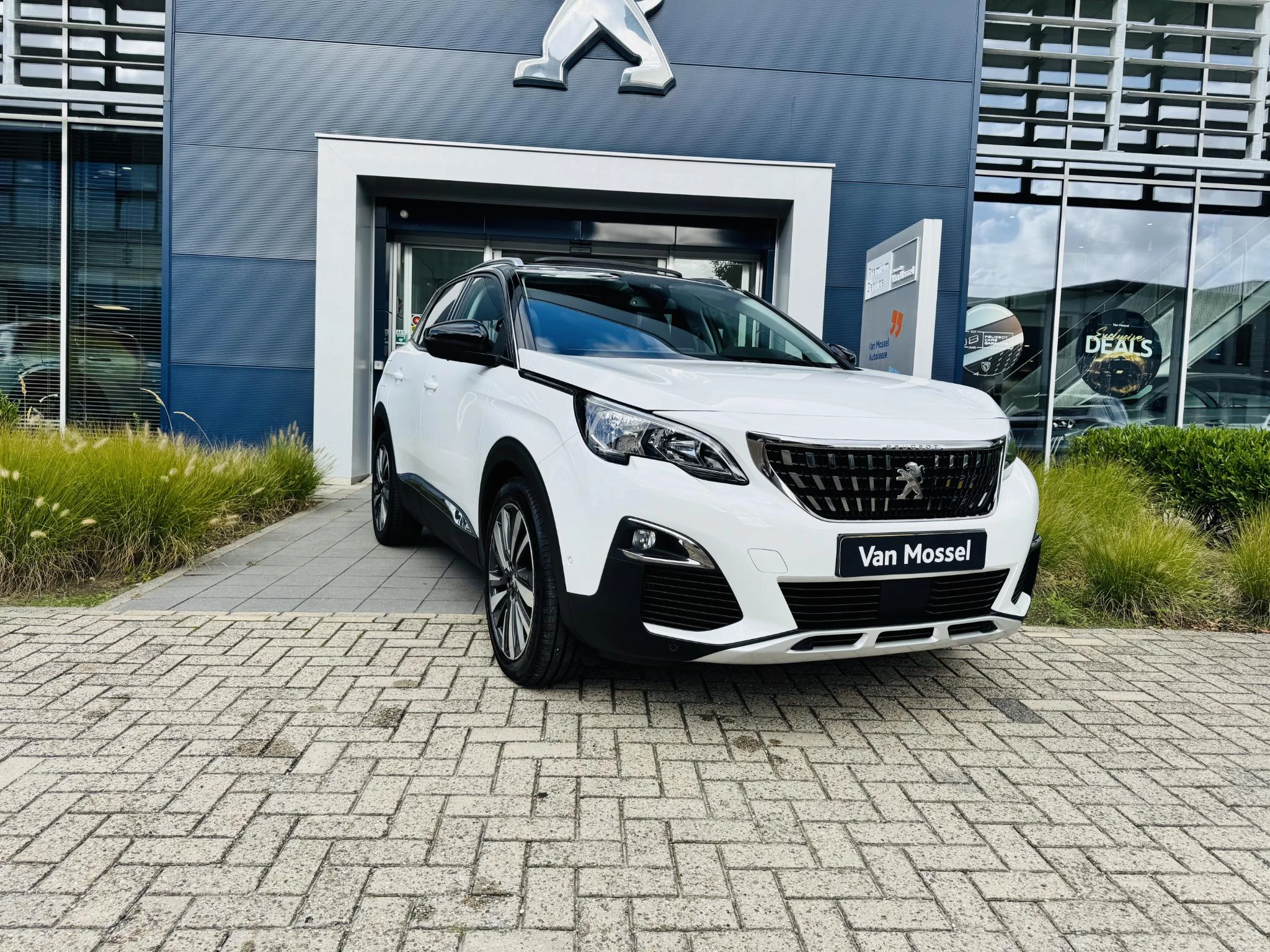 Peugeot 3008 met kenteken 60100 – autofoto 4