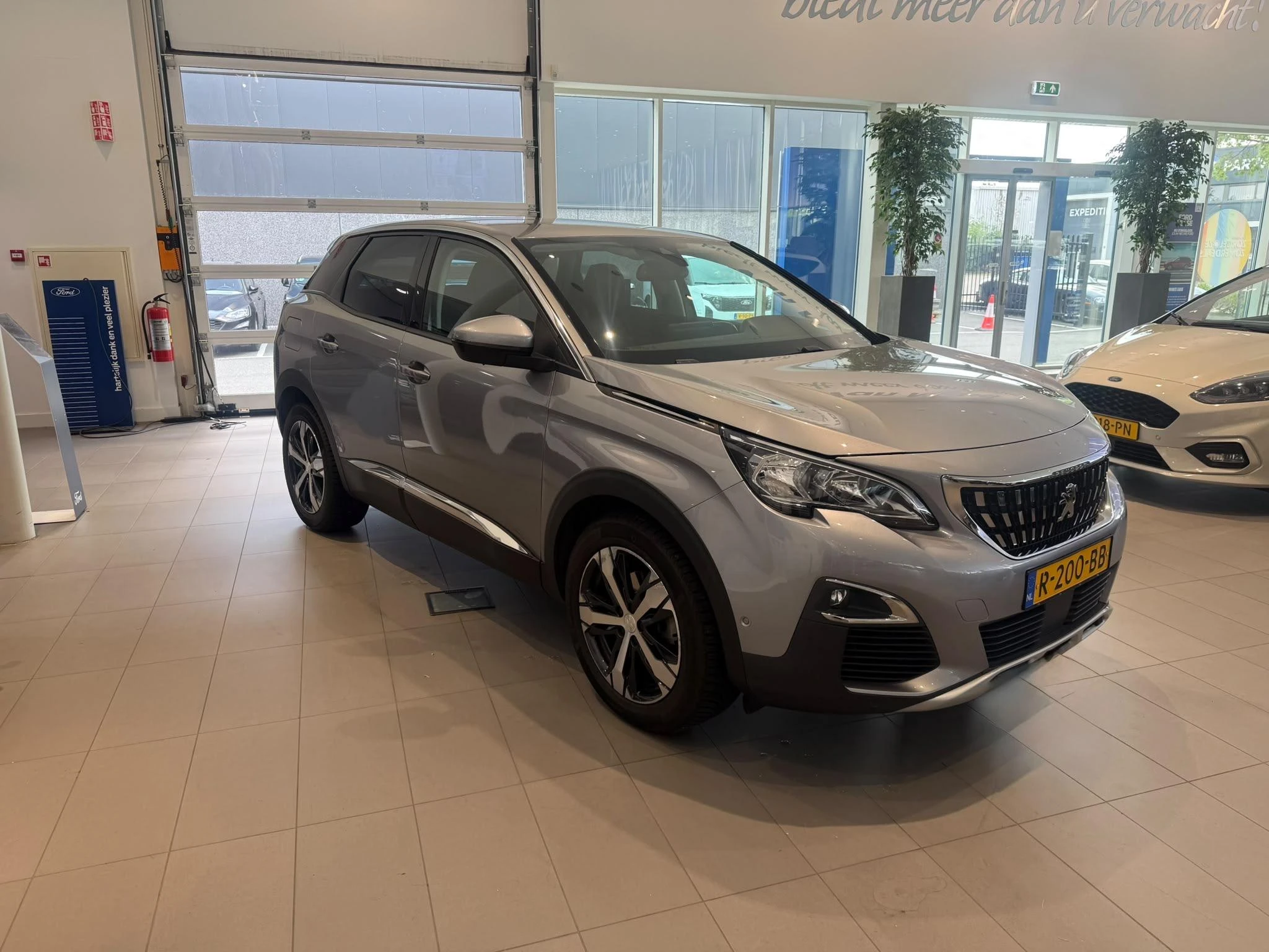 Peugeot 3008 met kenteken 70100 – autofoto 5