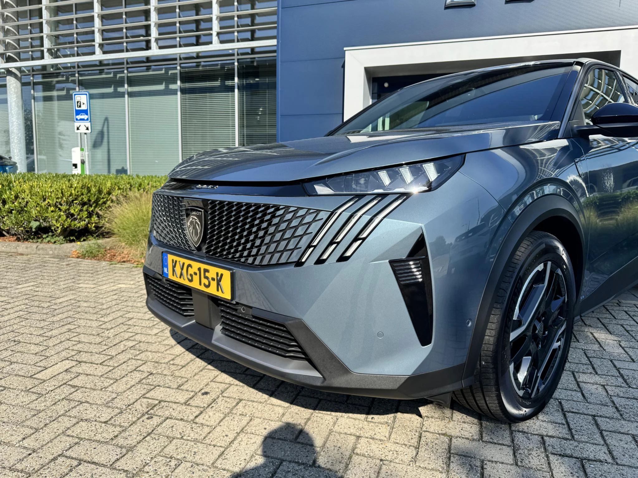 Peugeot 3008 met kenteken 87 – autofoto 5