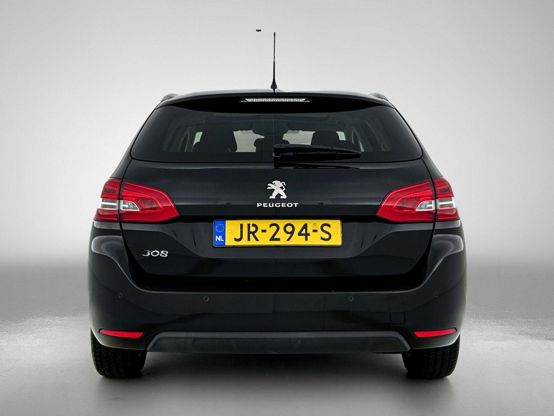 Peugeot 308 met kenteken 46100 – autofoto 5
