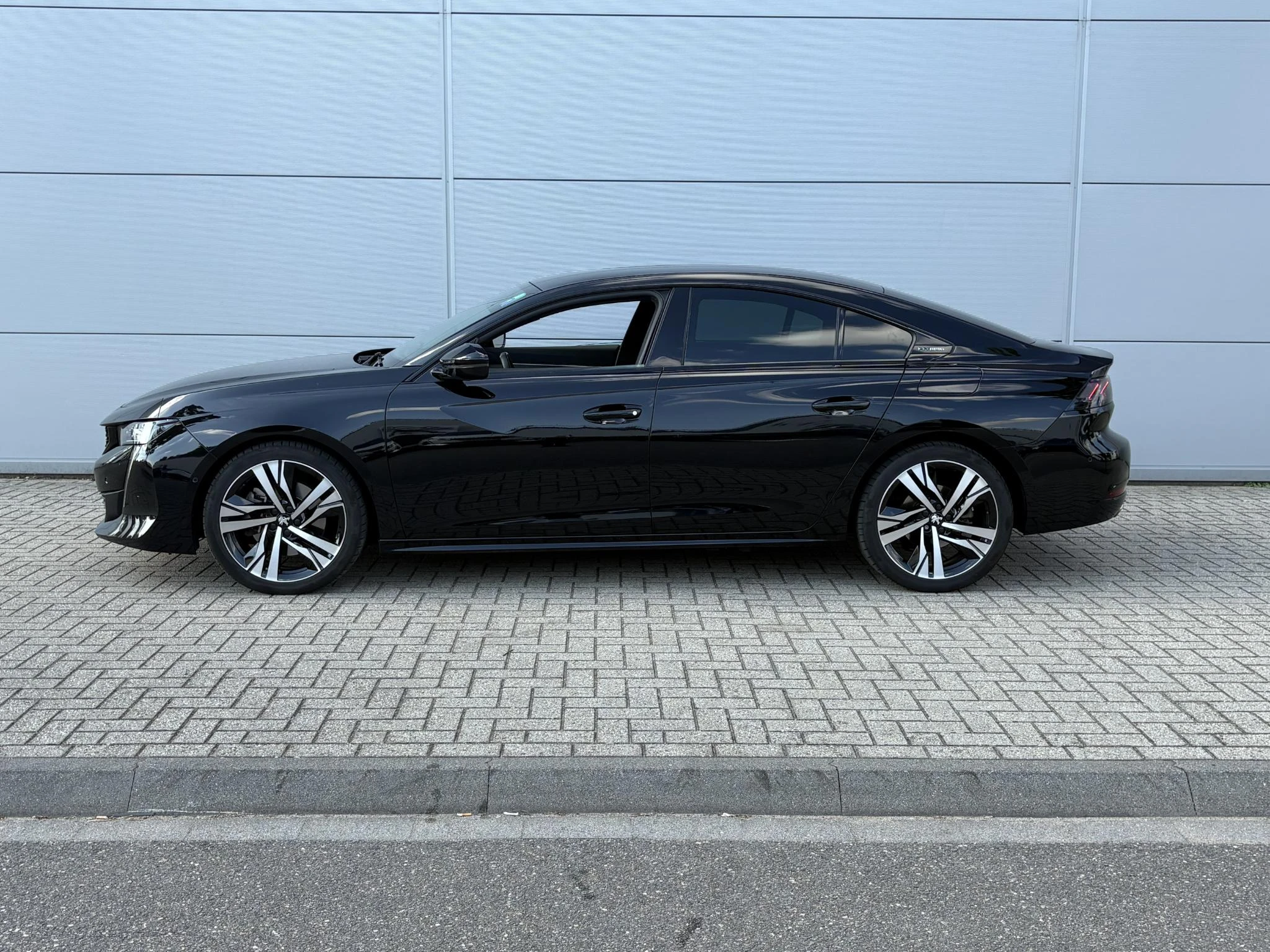Peugeot 508 met kenteken R-135-TS – autofoto 5