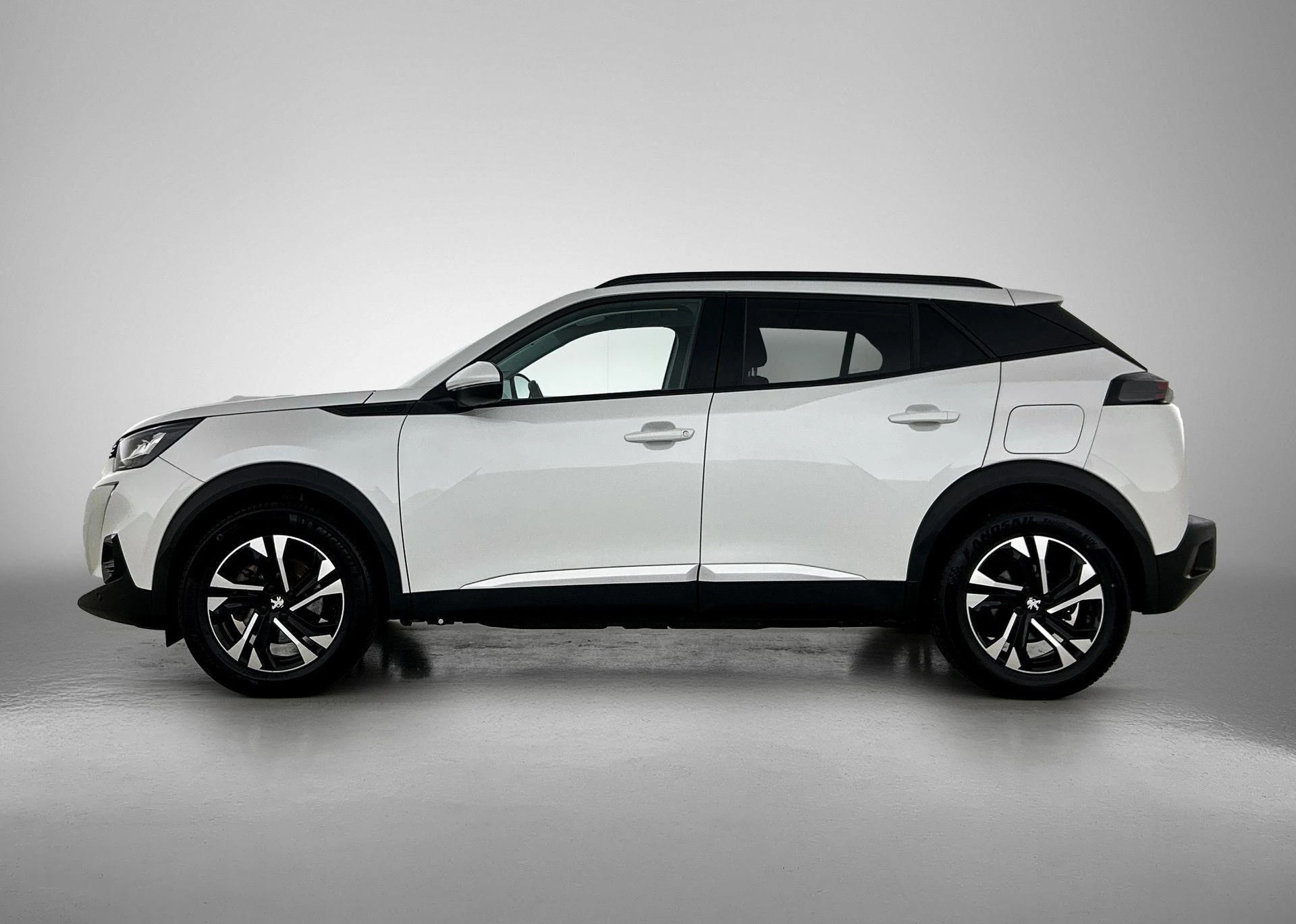Peugeot e-2008 – autofoto 4
