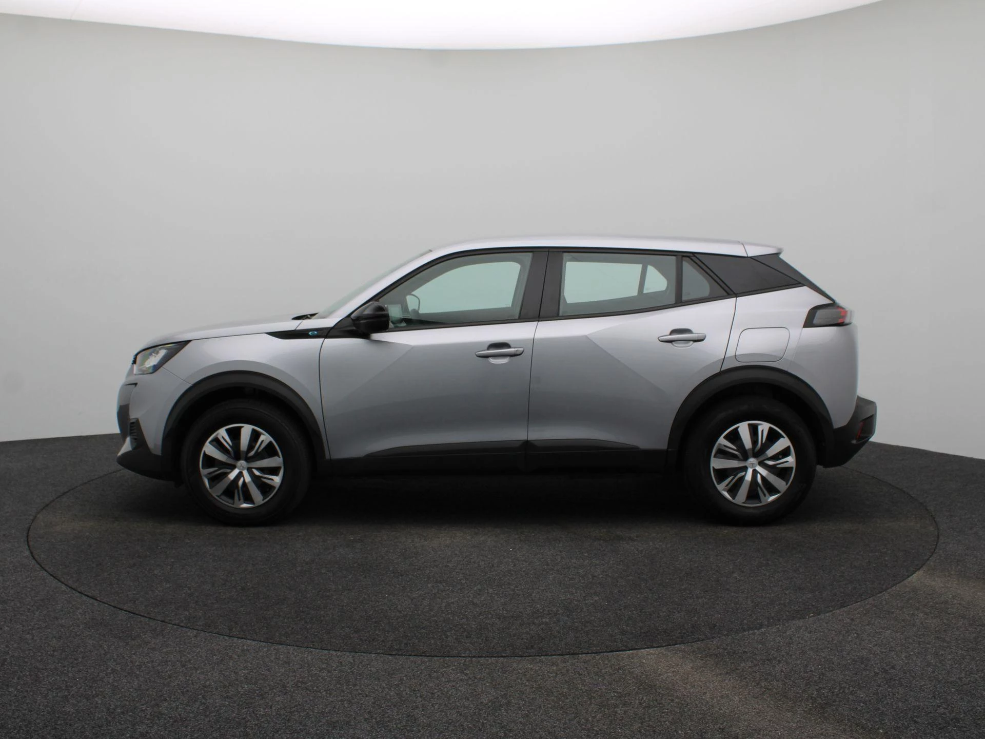 Peugeot e-2008 – autofoto 5