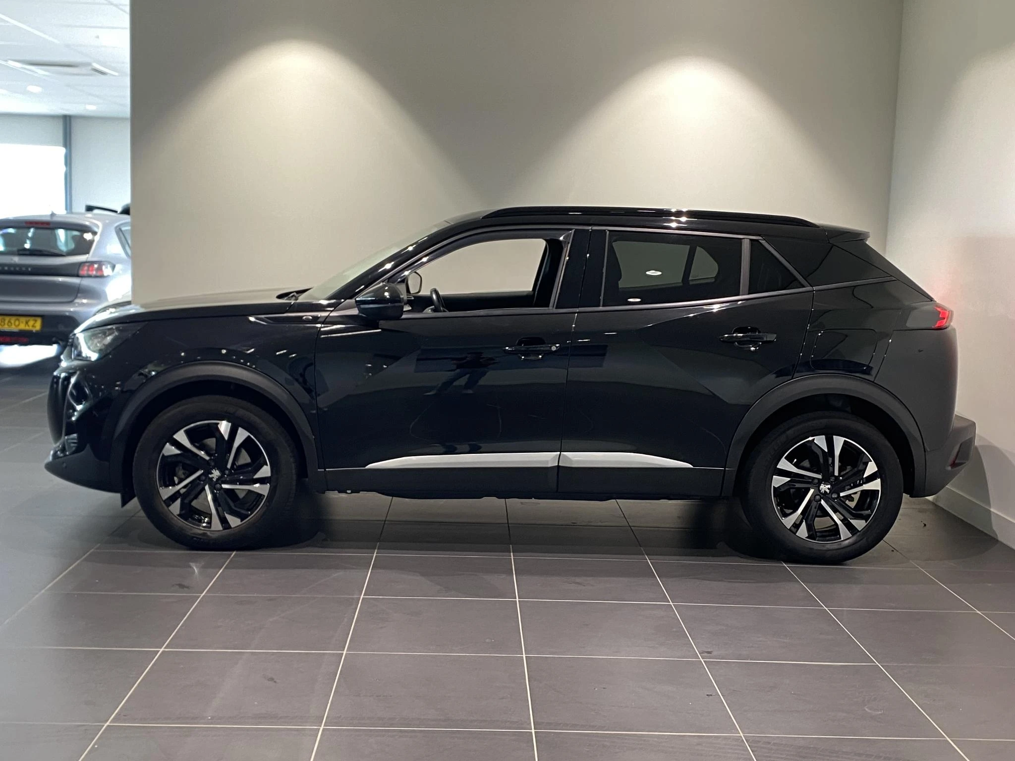 Peugeot e-2008 – autofoto 5