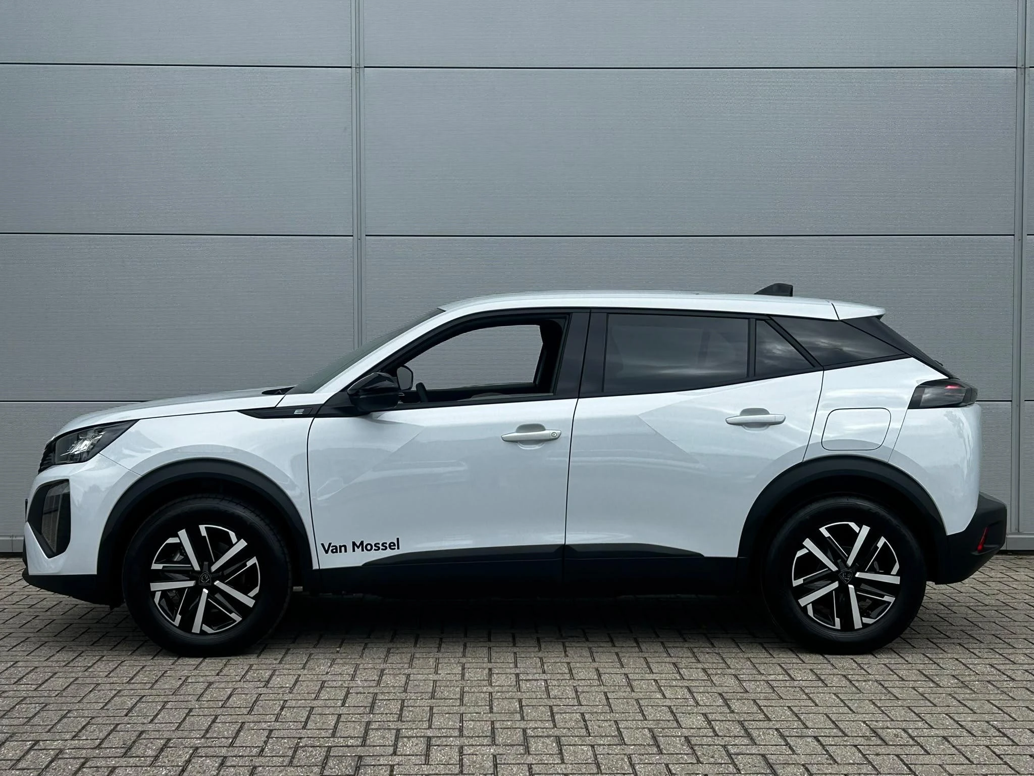 Peugeot e-2008 – autofoto 5