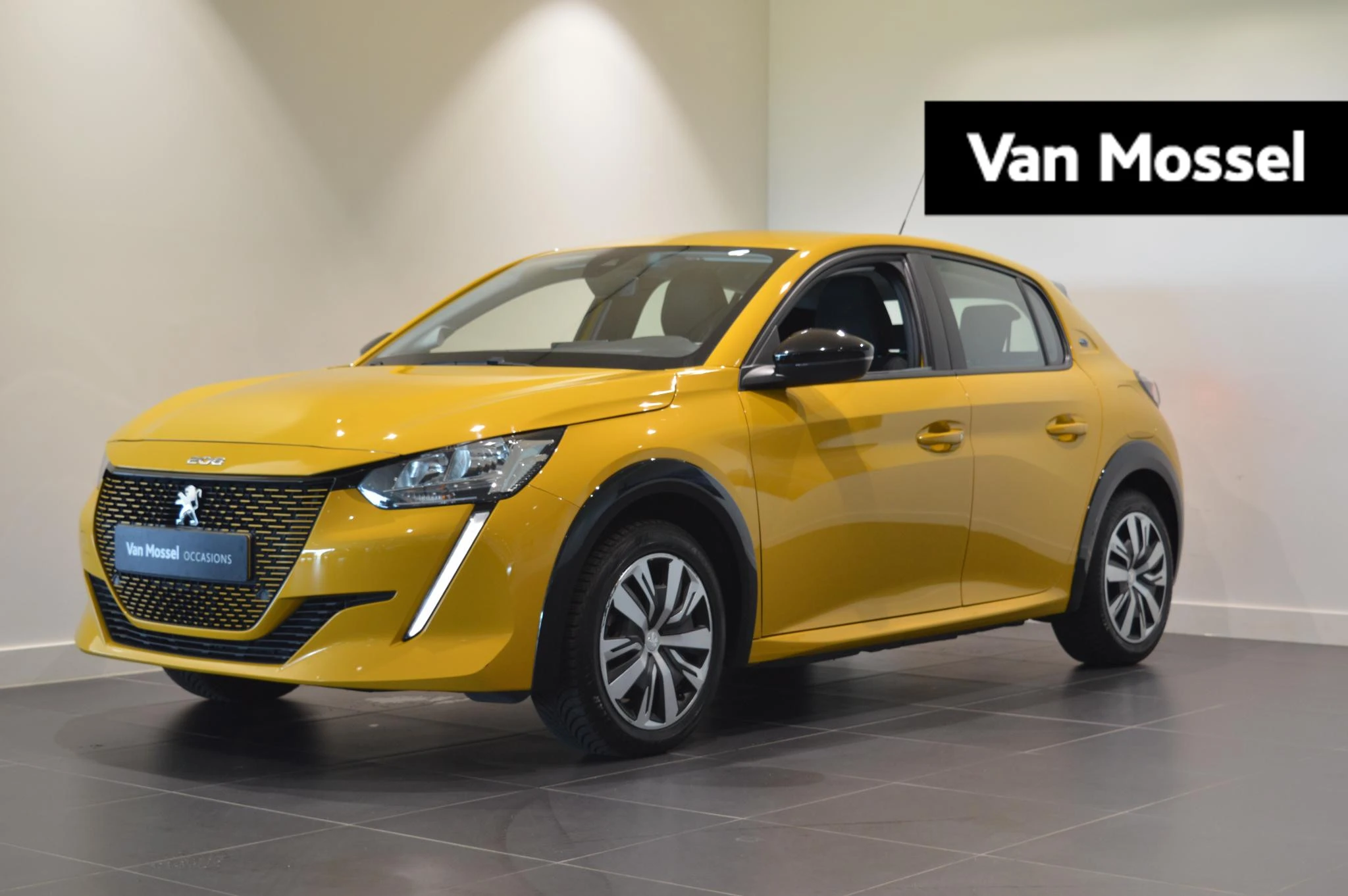 Peugeot E-208 – autofoto 2