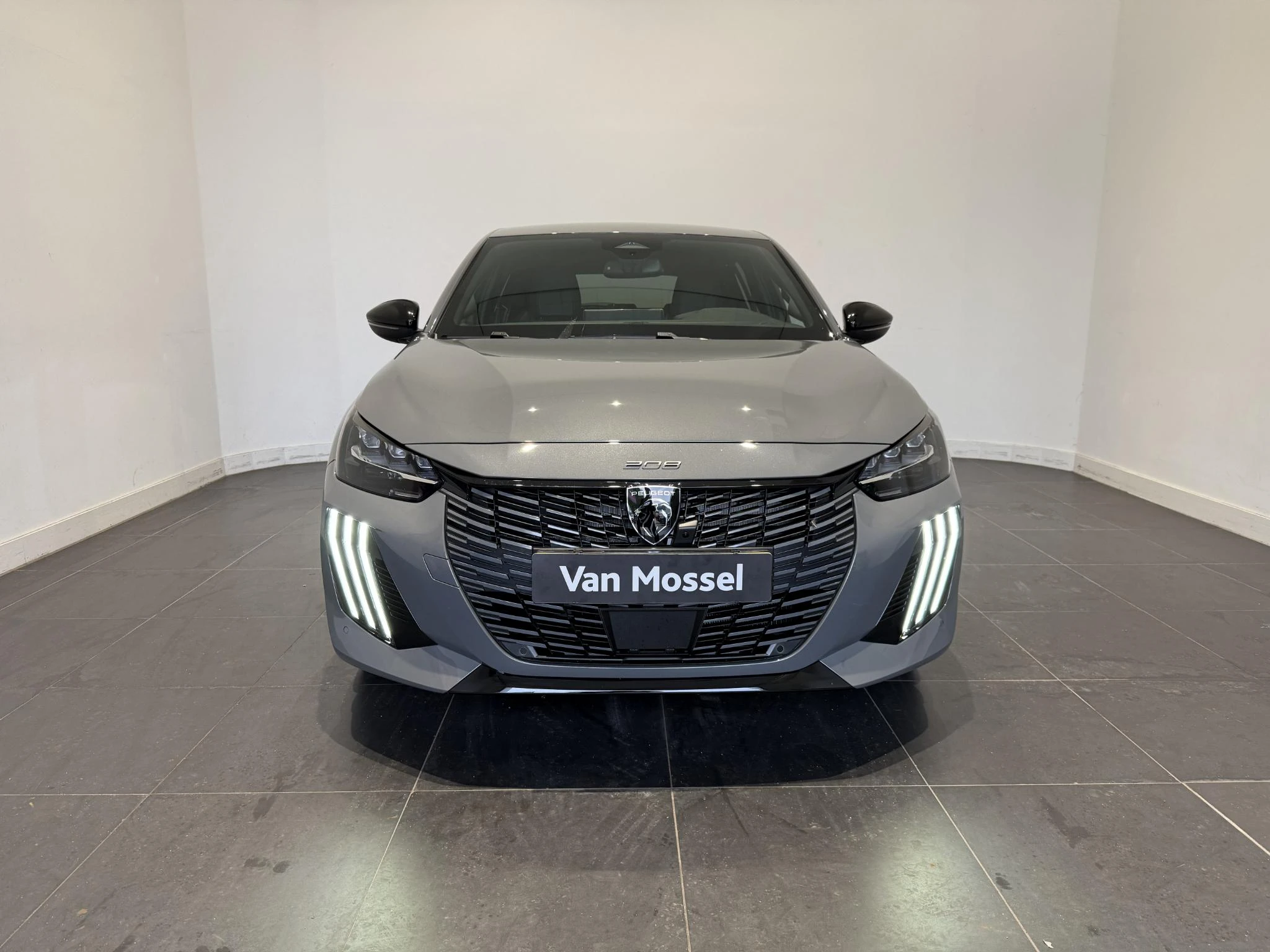 Peugeot E-208 – autofoto 4