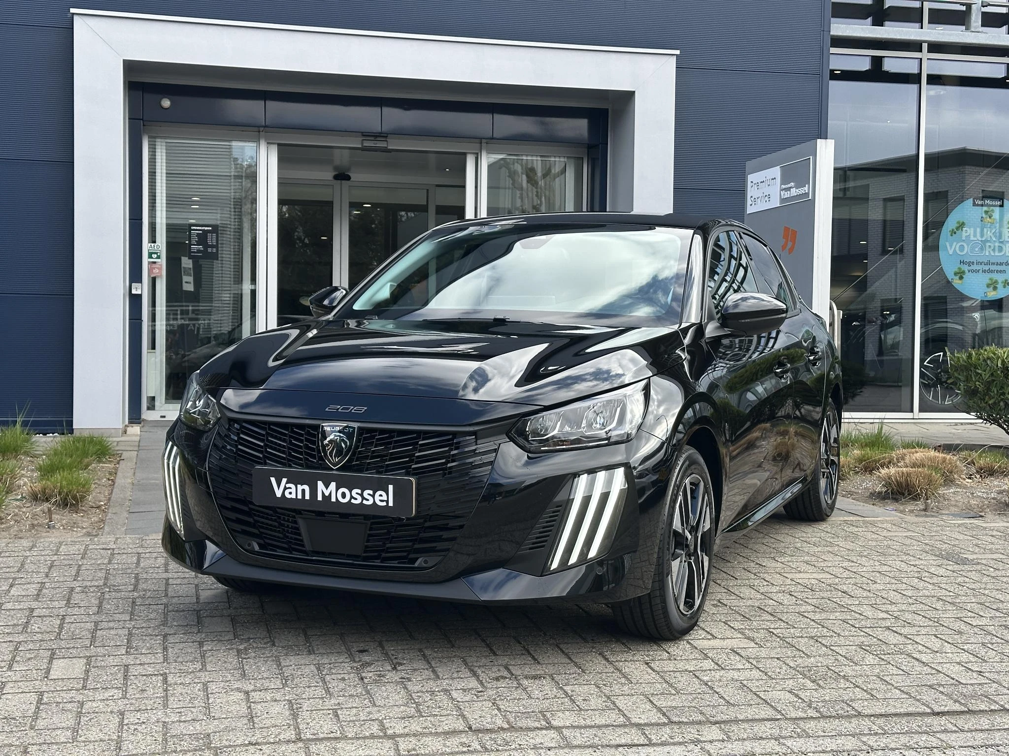 Peugeot E-208 – autofoto 4