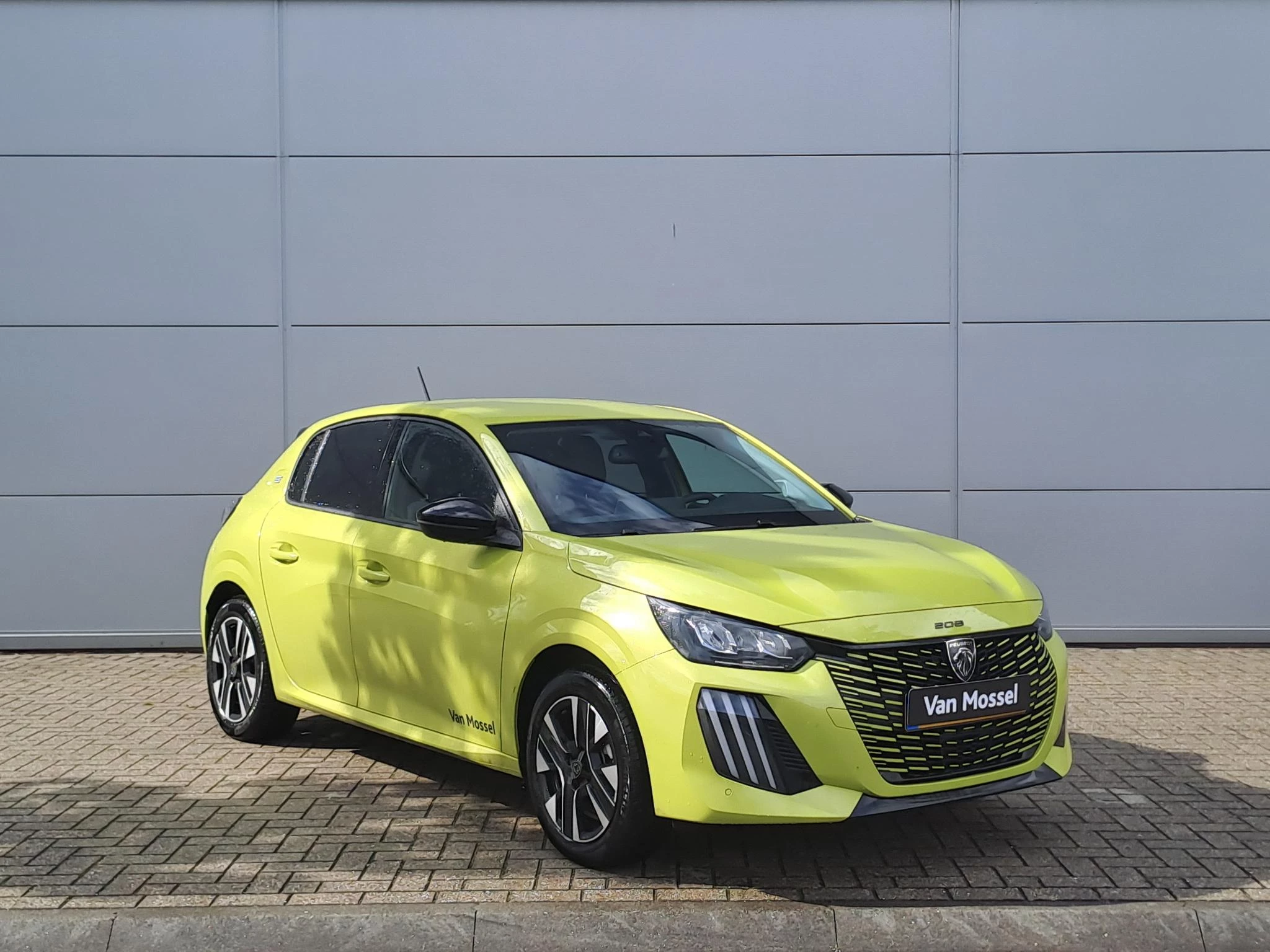 Peugeot E-208 – autofoto 5